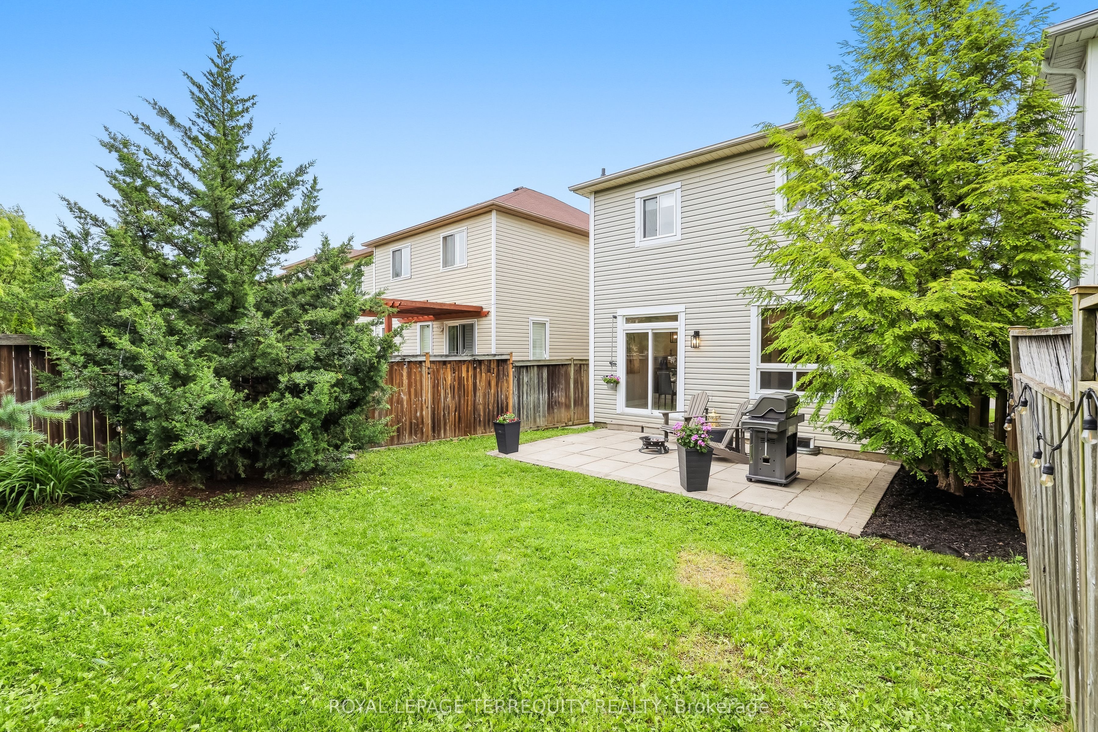 8 Sinden Drive Property Photo 37