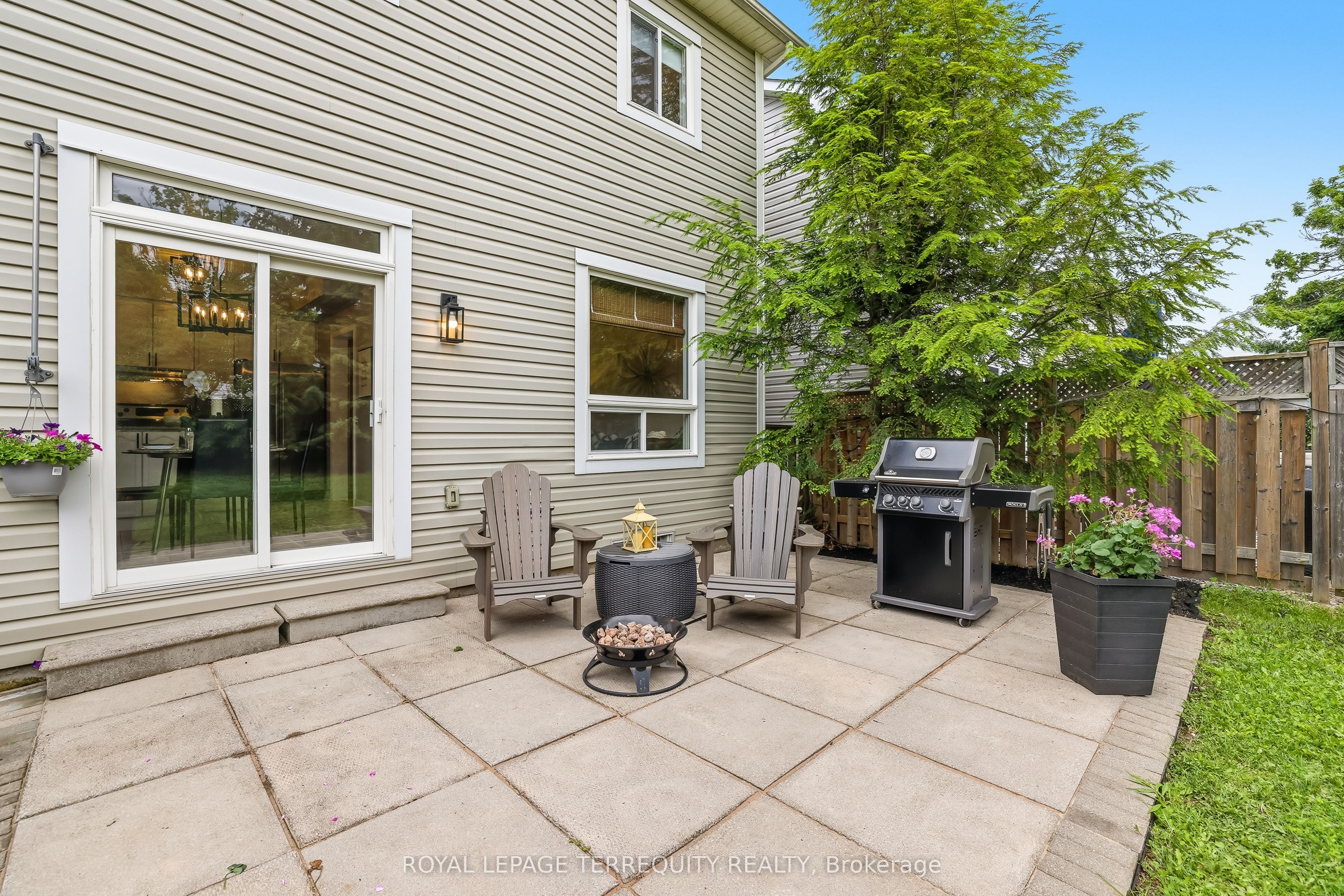 8 Sinden Drive Property Photo 39