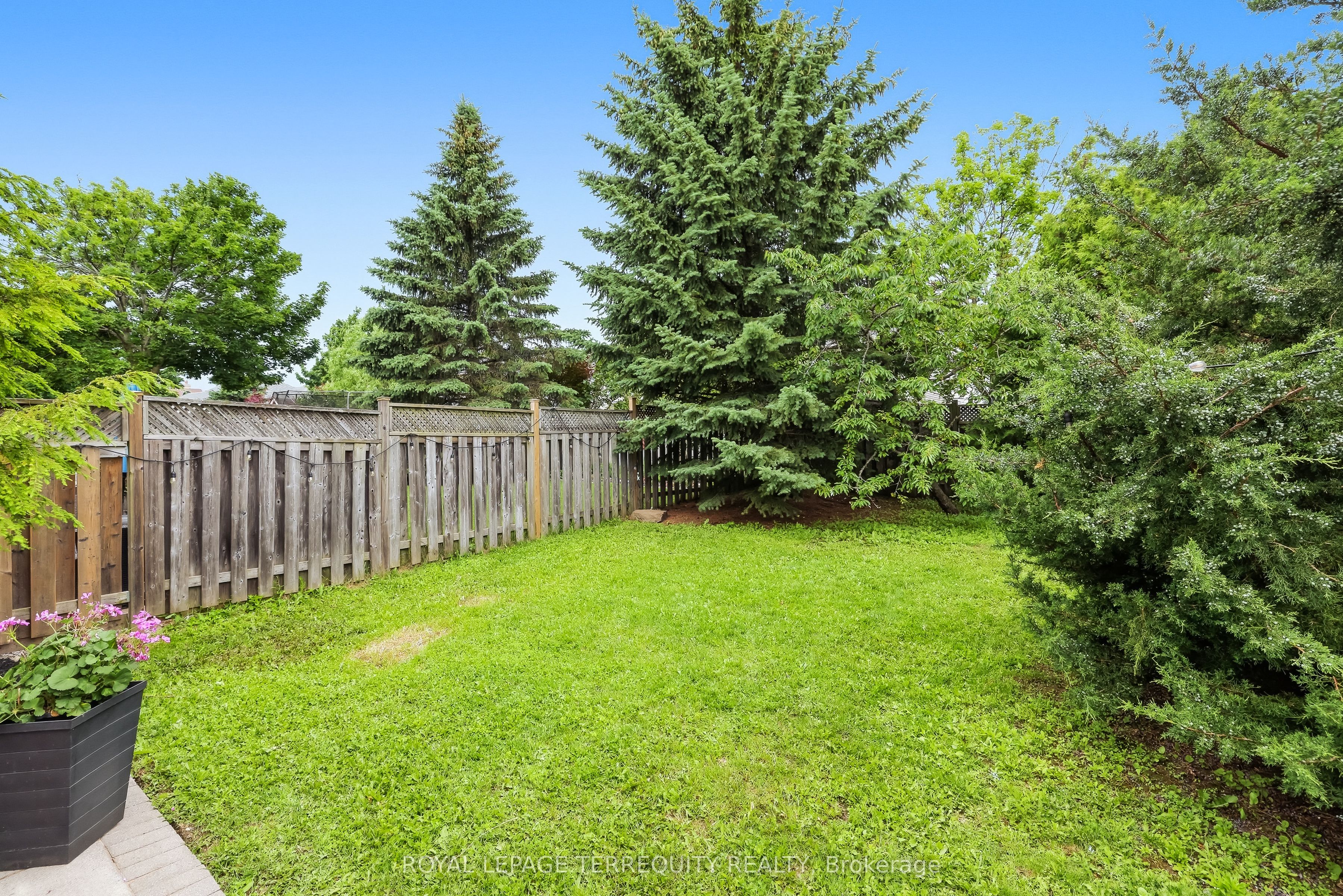 8 Sinden Drive Property Photo 44