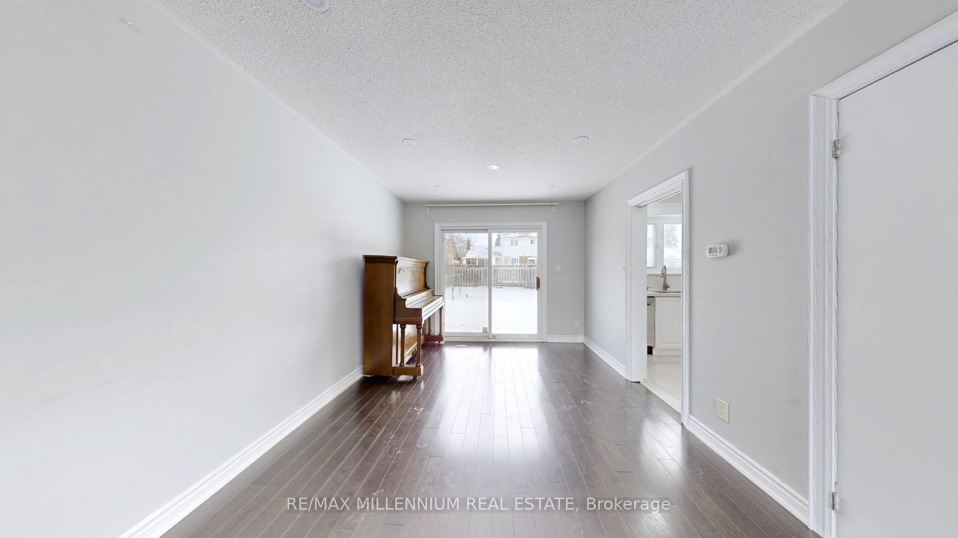 80 Rainier Square Upper Property Photo 11