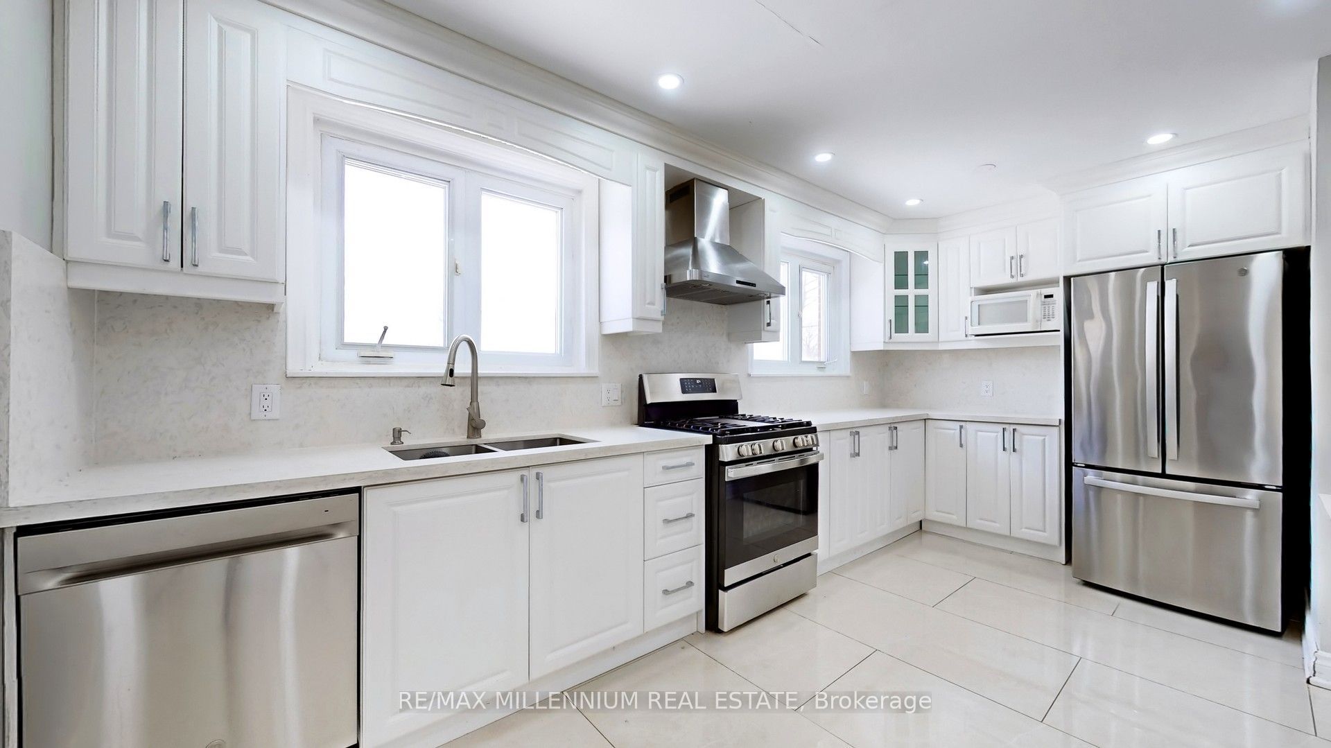 80 Rainier Square Upper Property Photo 15
