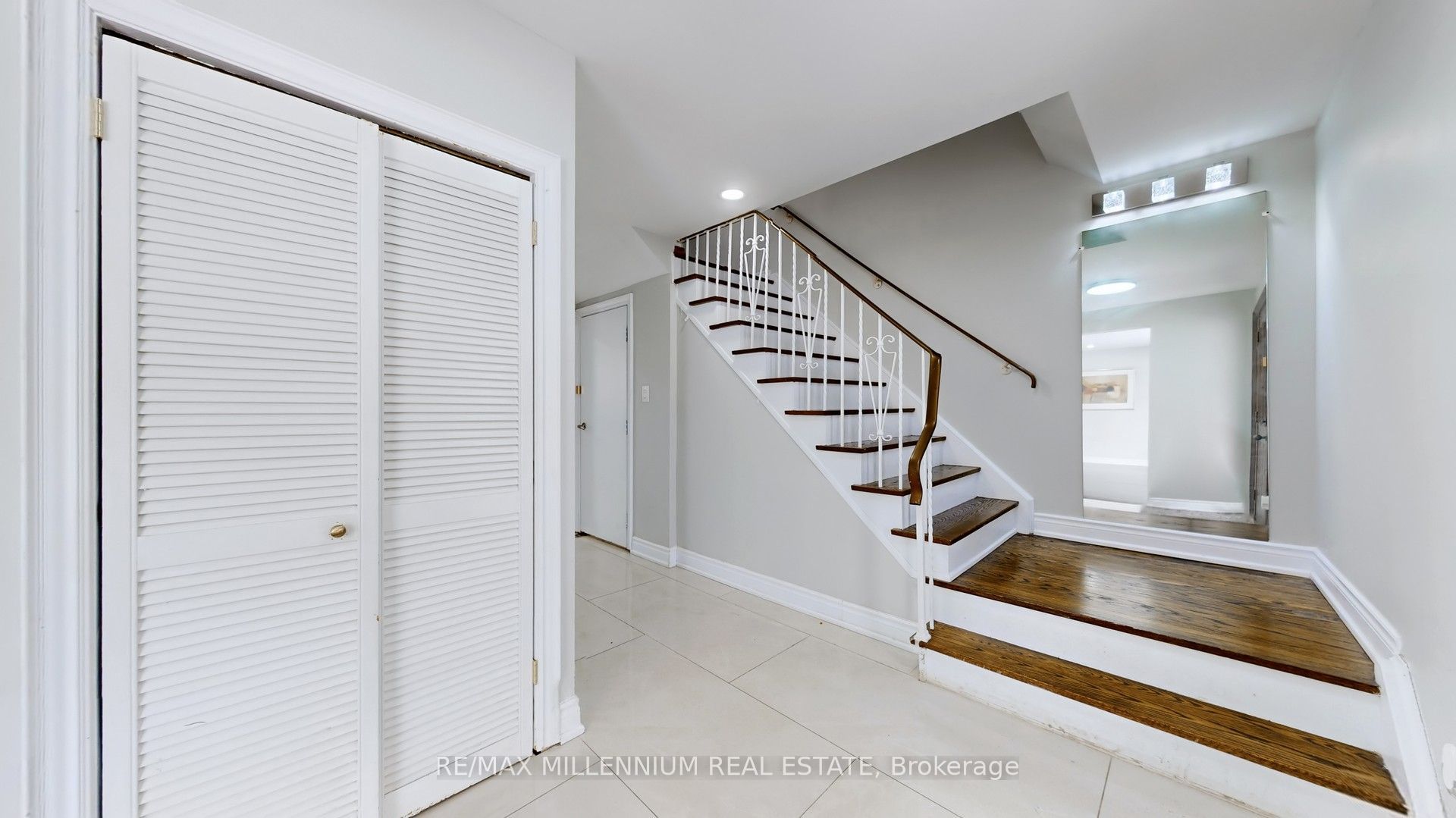 80 Rainier Square Upper Property Photo 19