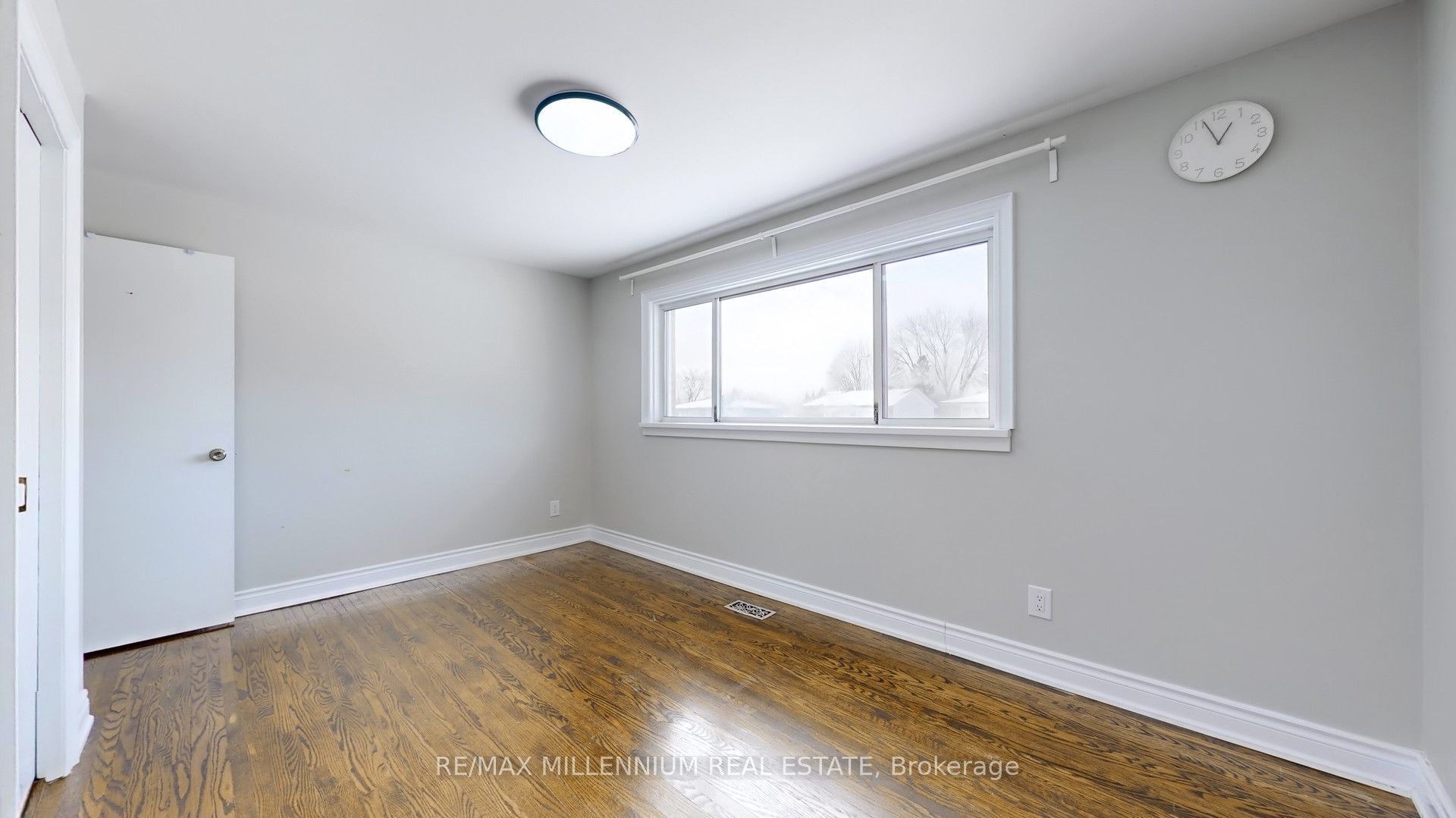 80 Rainier Square Upper Property Photo 26