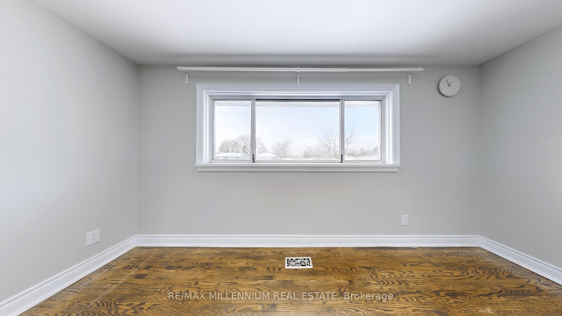 80 Rainier Square Upper Property Photo 27