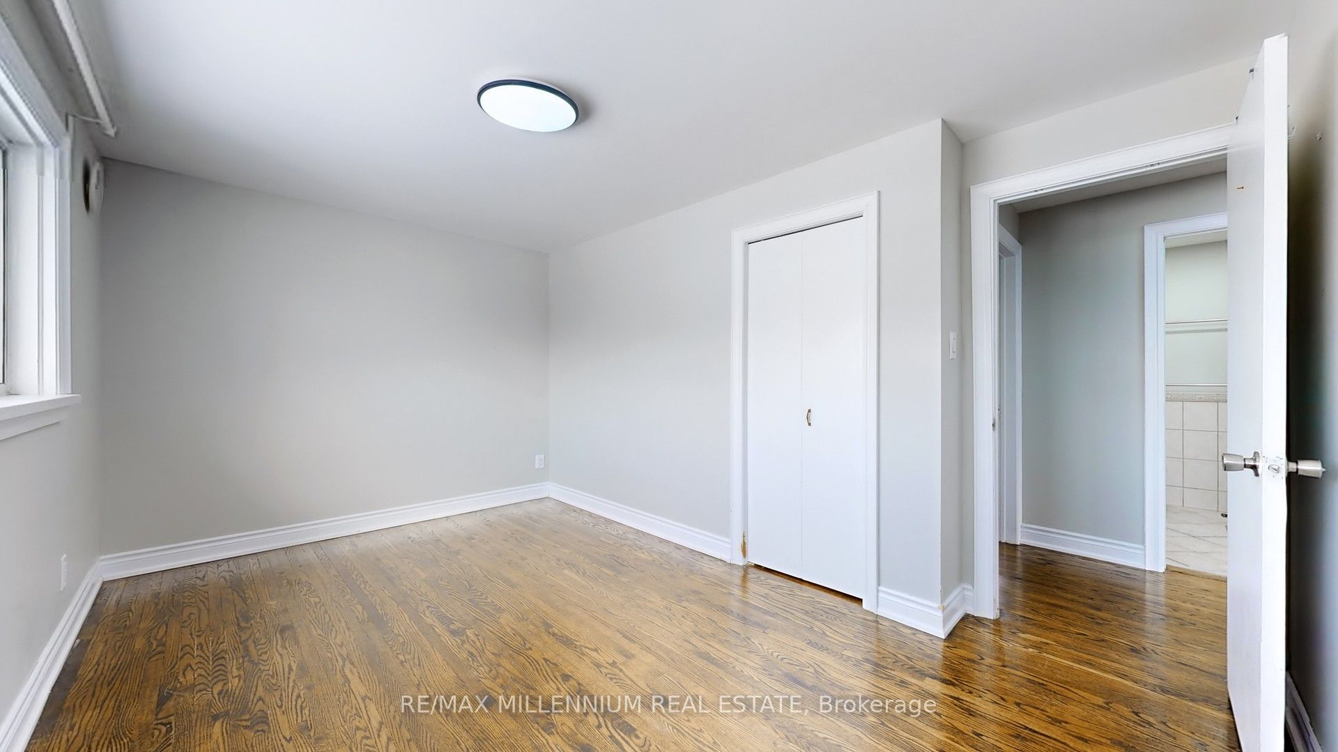 80 Rainier Square Upper Property Photo 29