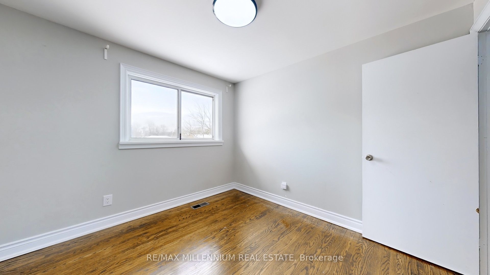 80 Rainier Square Upper Property Photo 32
