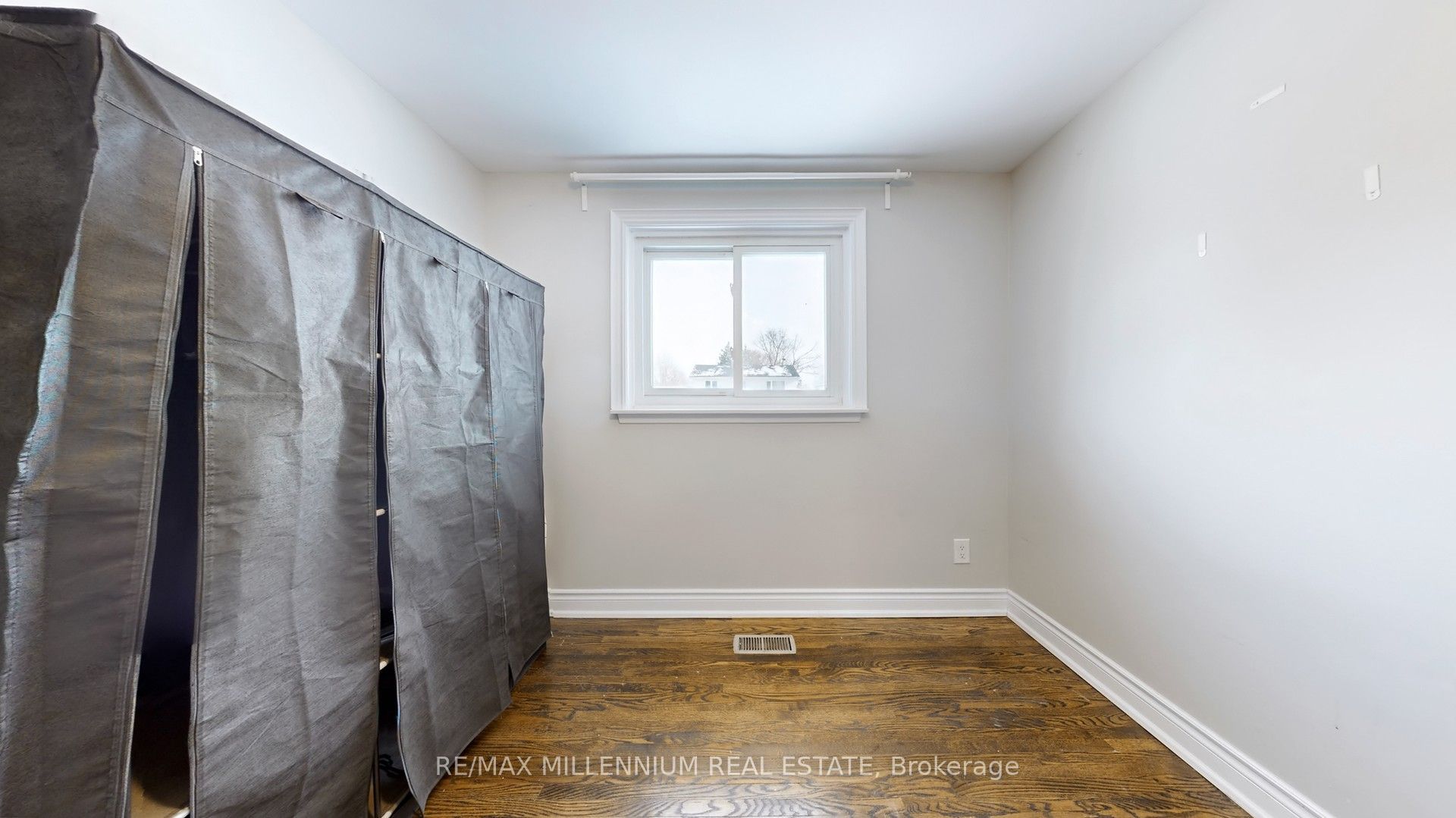 80 Rainier Square Upper Property Photo 35