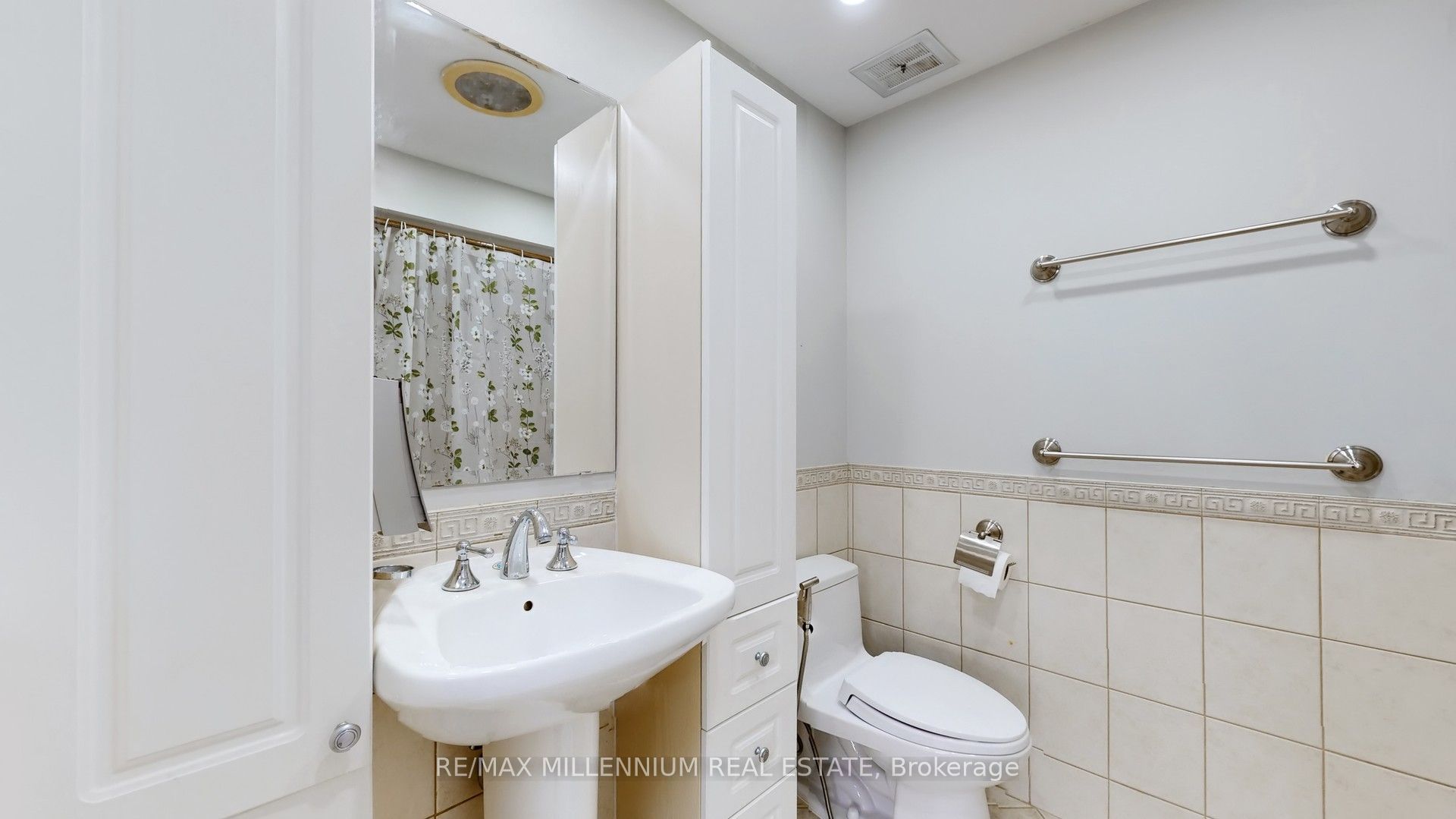 80 Rainier Square Upper Property Photo 37