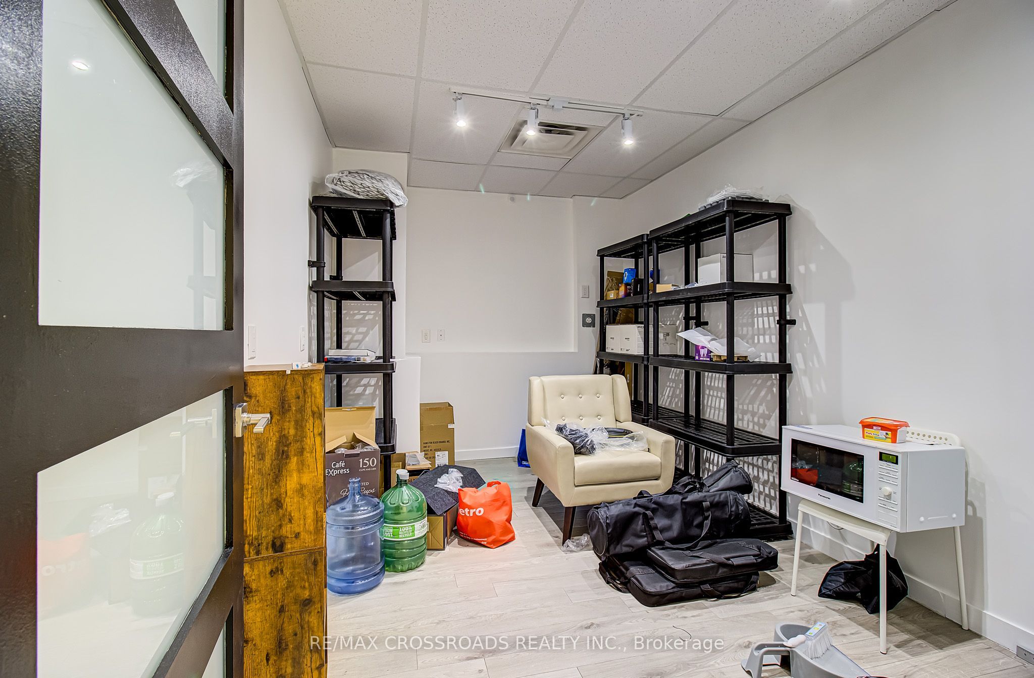 2017 Danforth Avenue 2nd Floor Property Photo 12