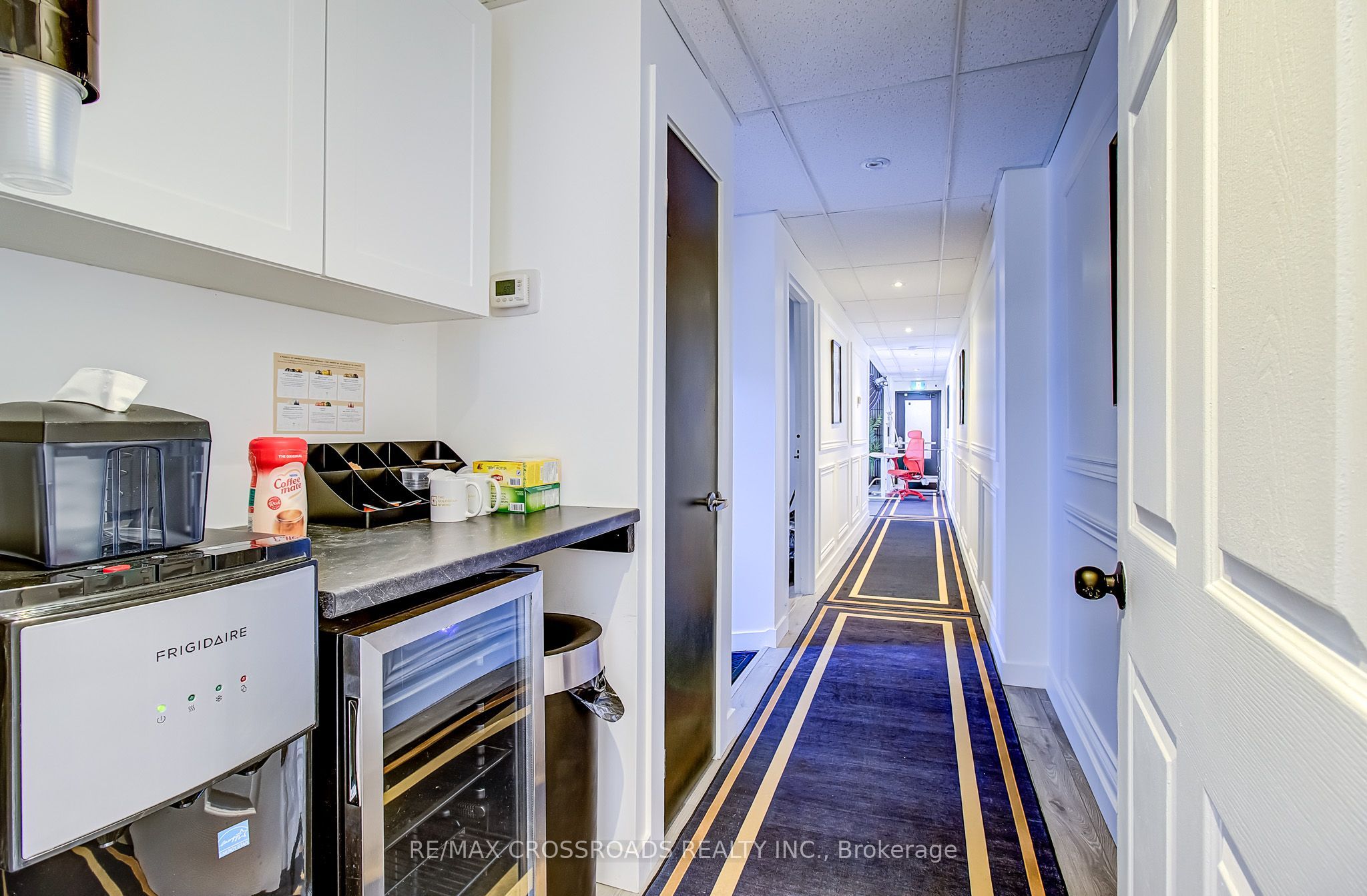 2017 Danforth Avenue 2nd Floor Property Photo 15