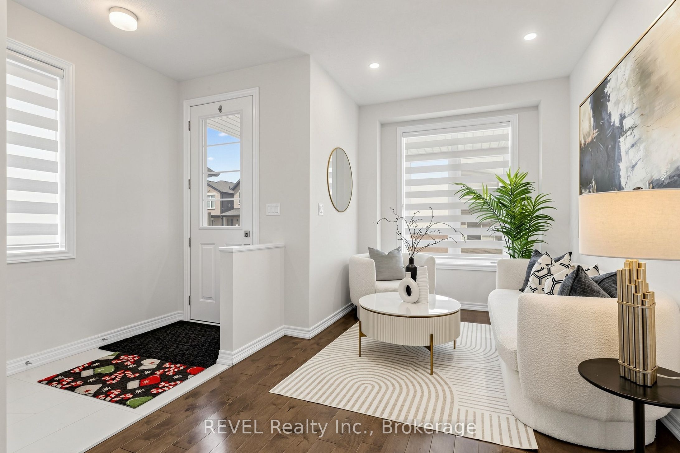 993 Lockie Drive Property Photo 3