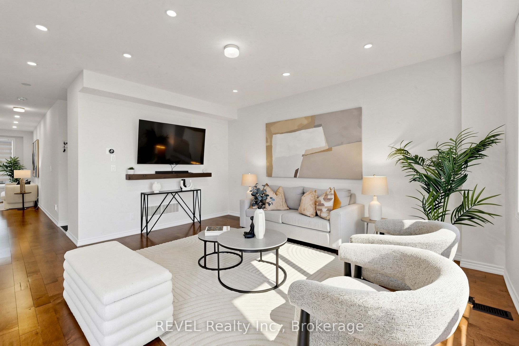 993 Lockie Drive Property Photo 8