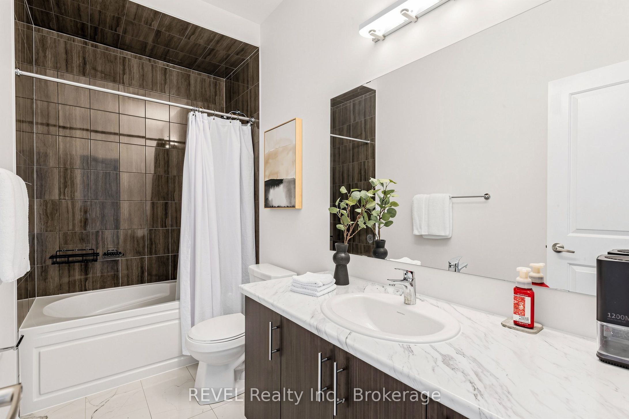 993 Lockie Drive Property Photo 34