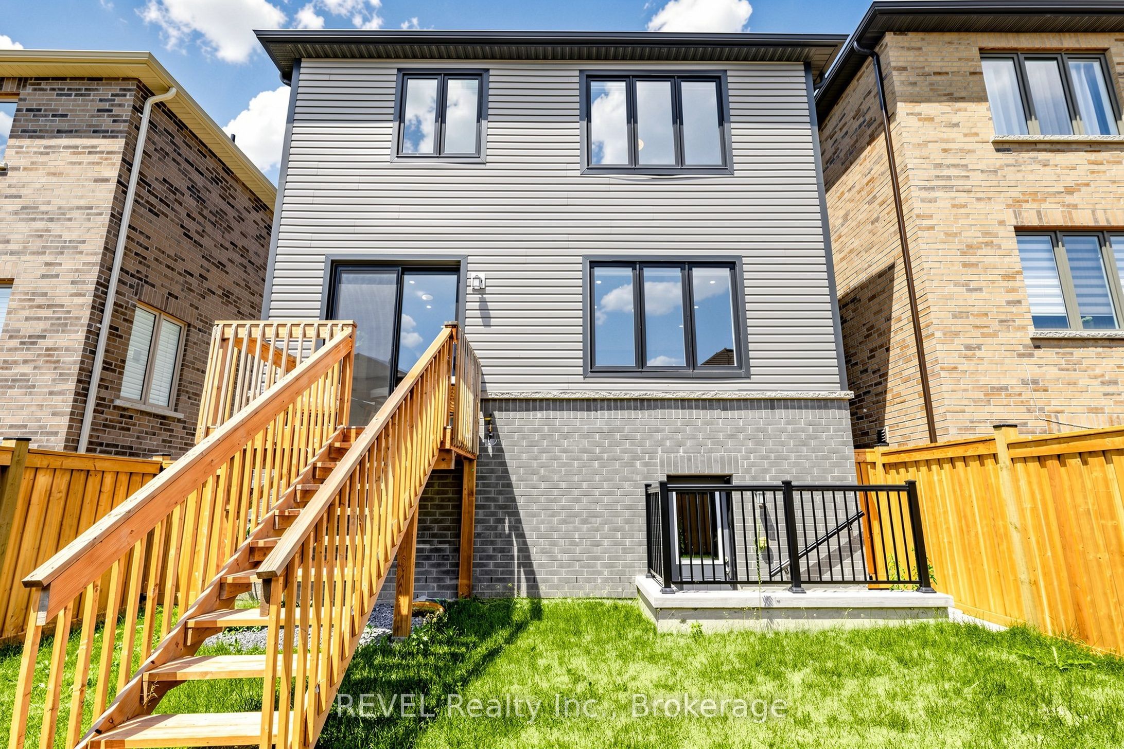993 Lockie Drive Property Photo 45