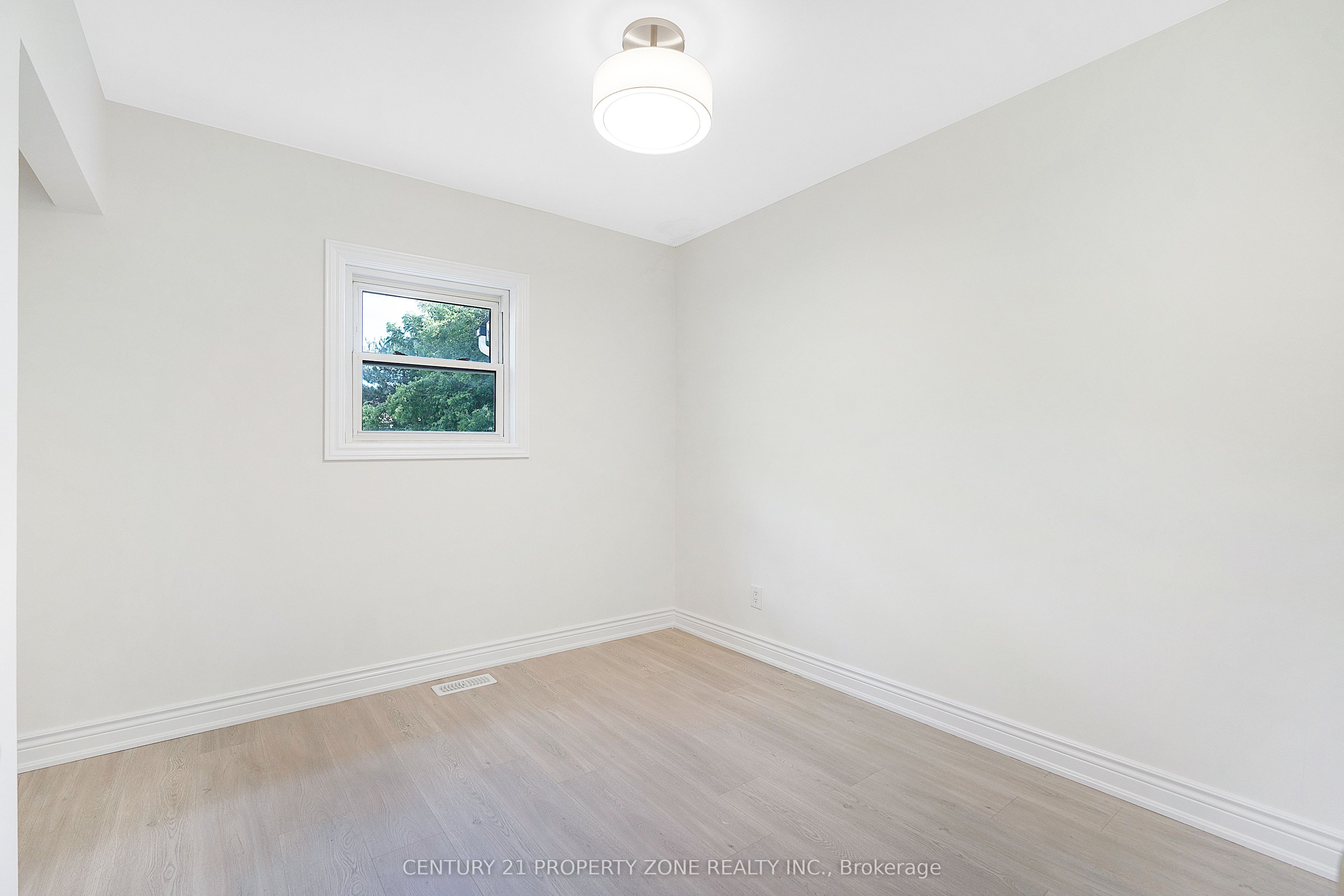 37 Adanac Drive Property Photo 9