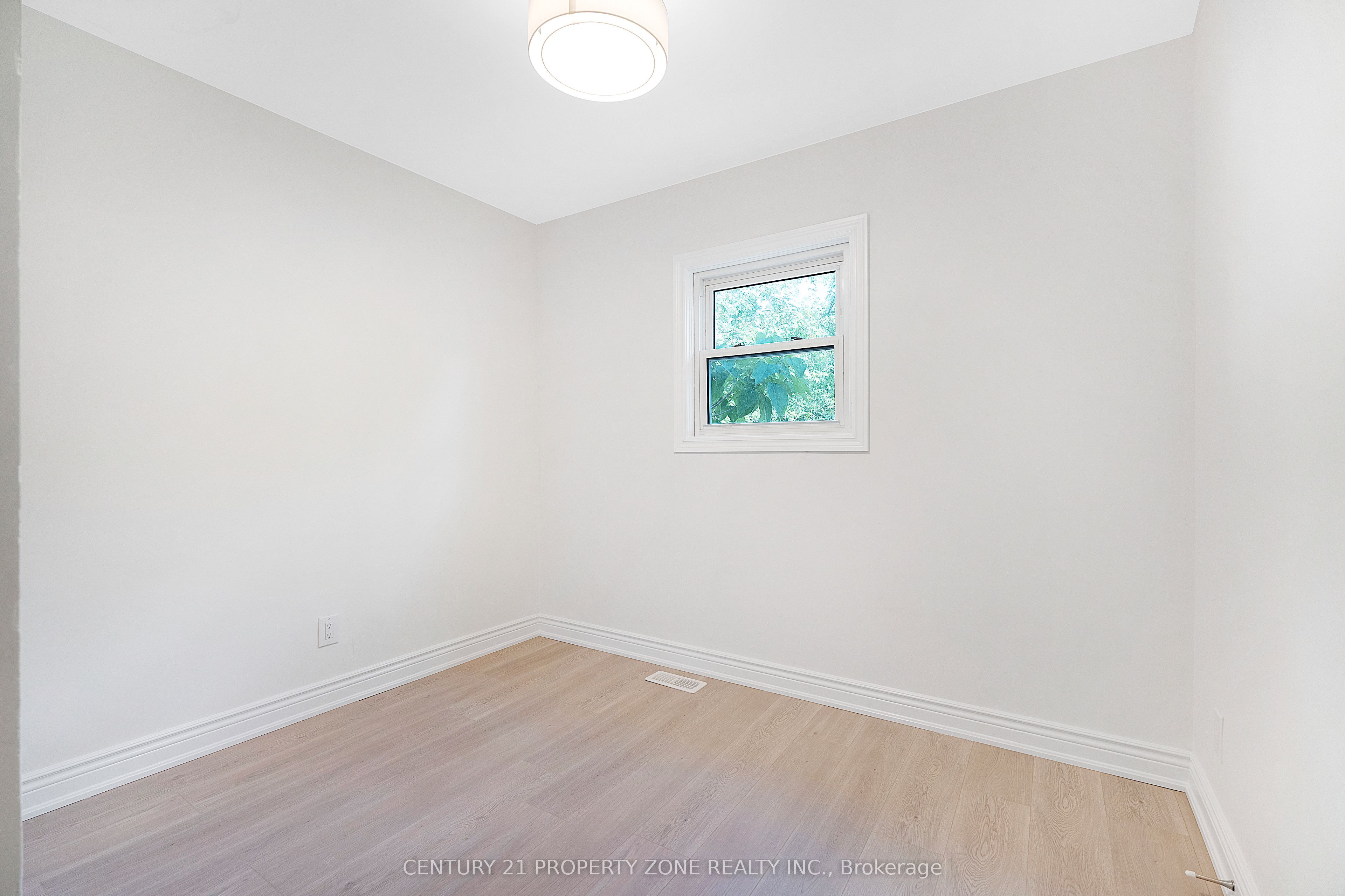 37 Adanac Drive Property Photo 13