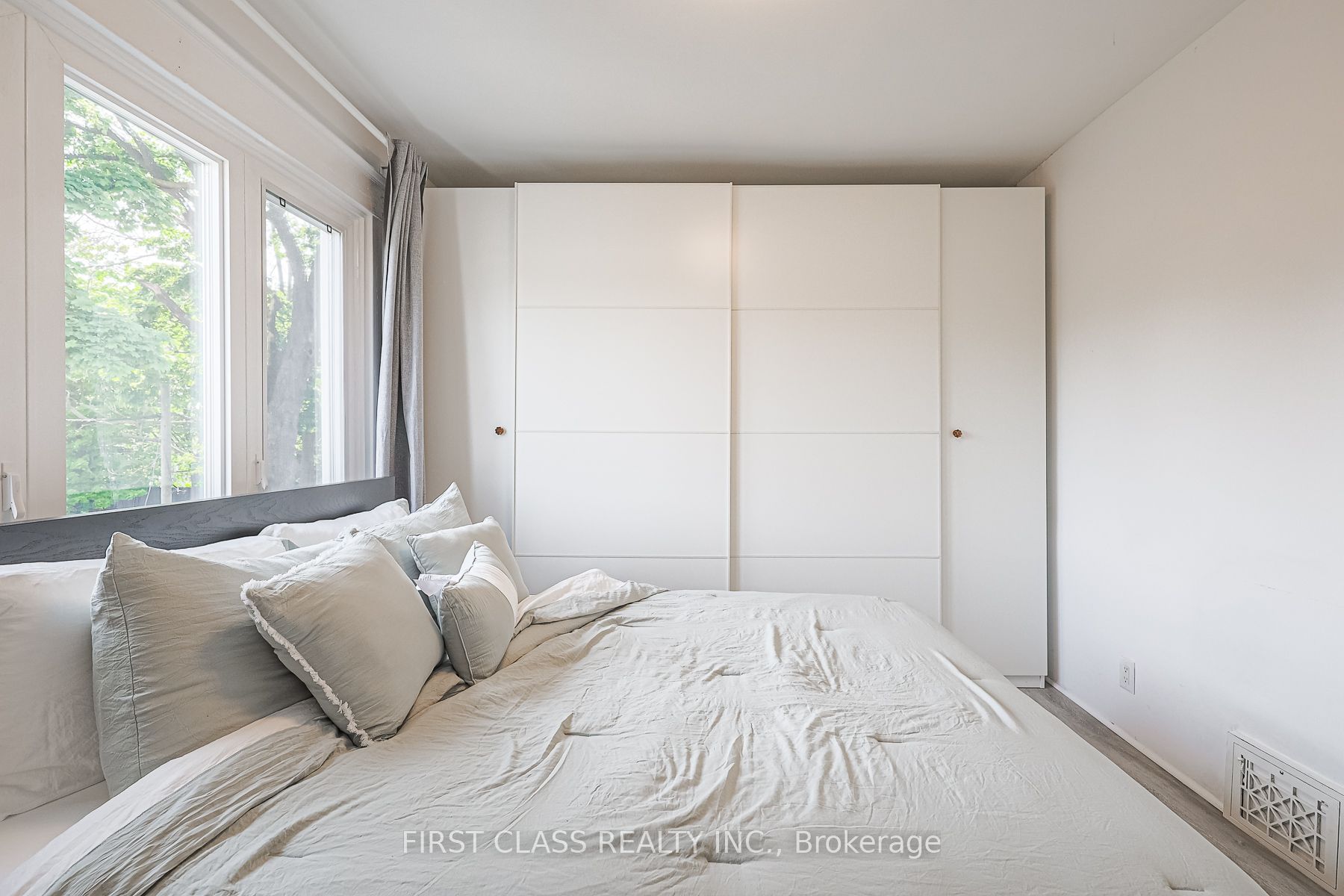 53 Aldridge Avenue Property Photo 14