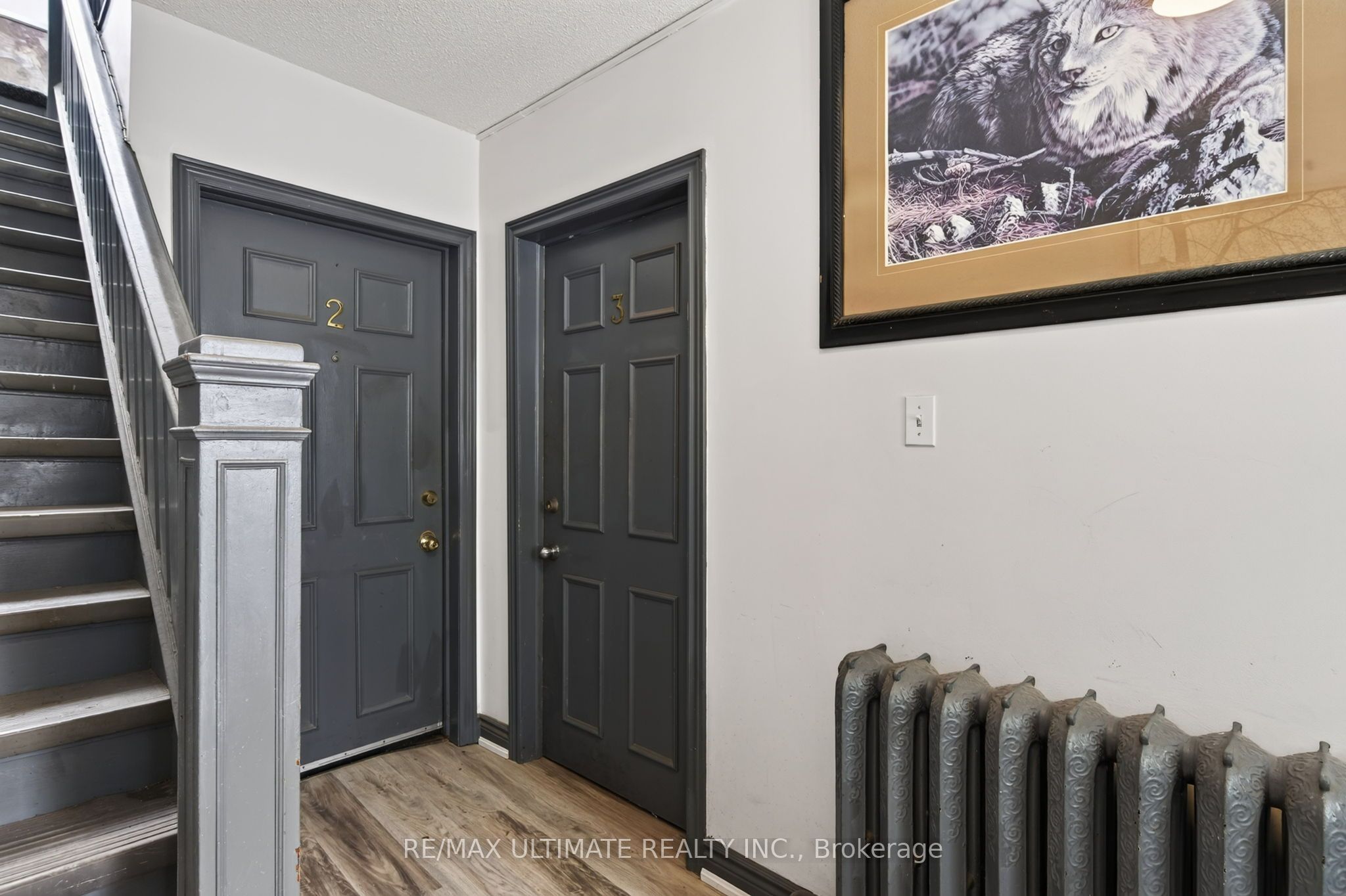 2360 Queen Street E 3 Property Photo 3