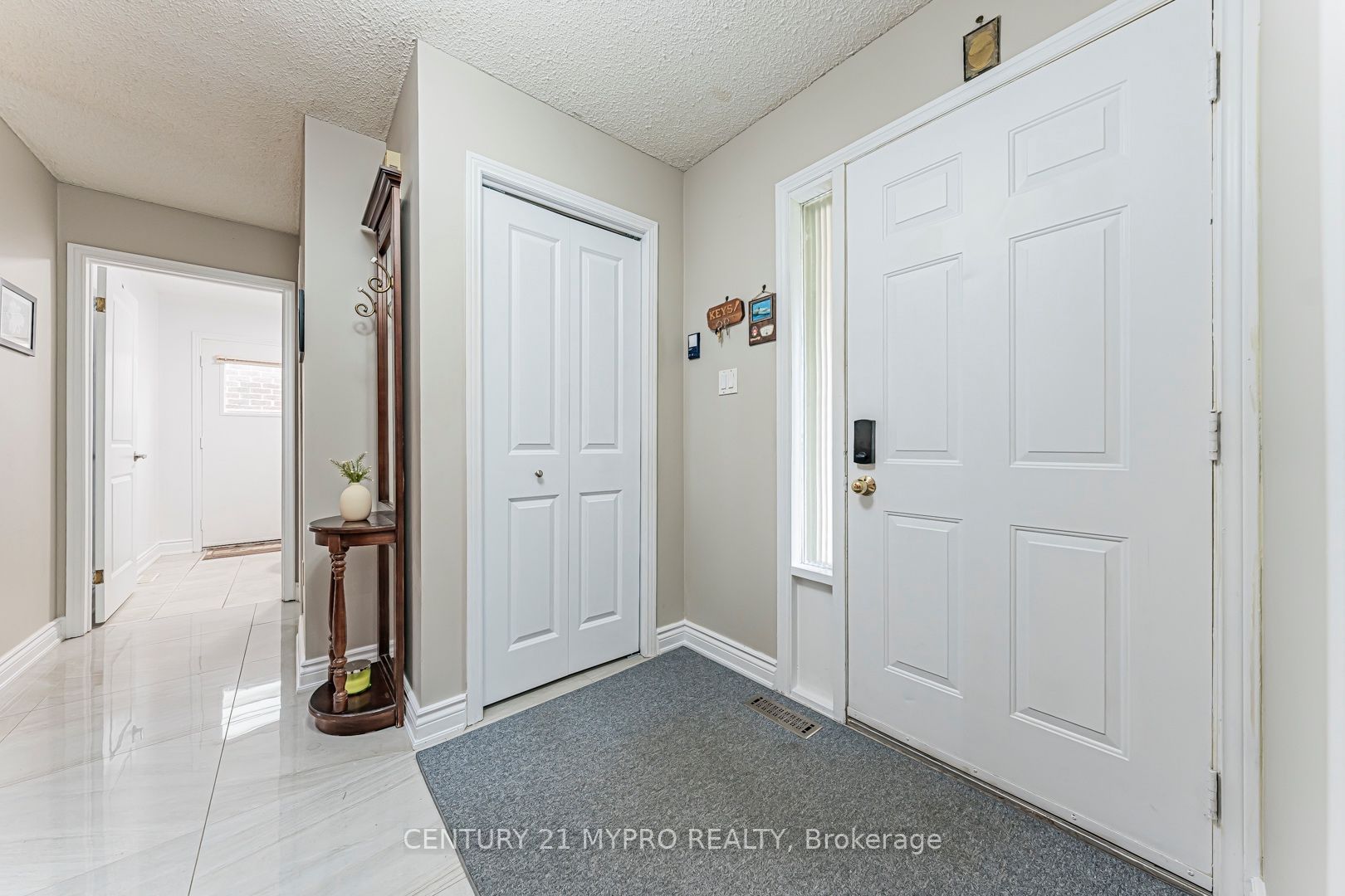 35 Wheeling Drive Property Photo 7