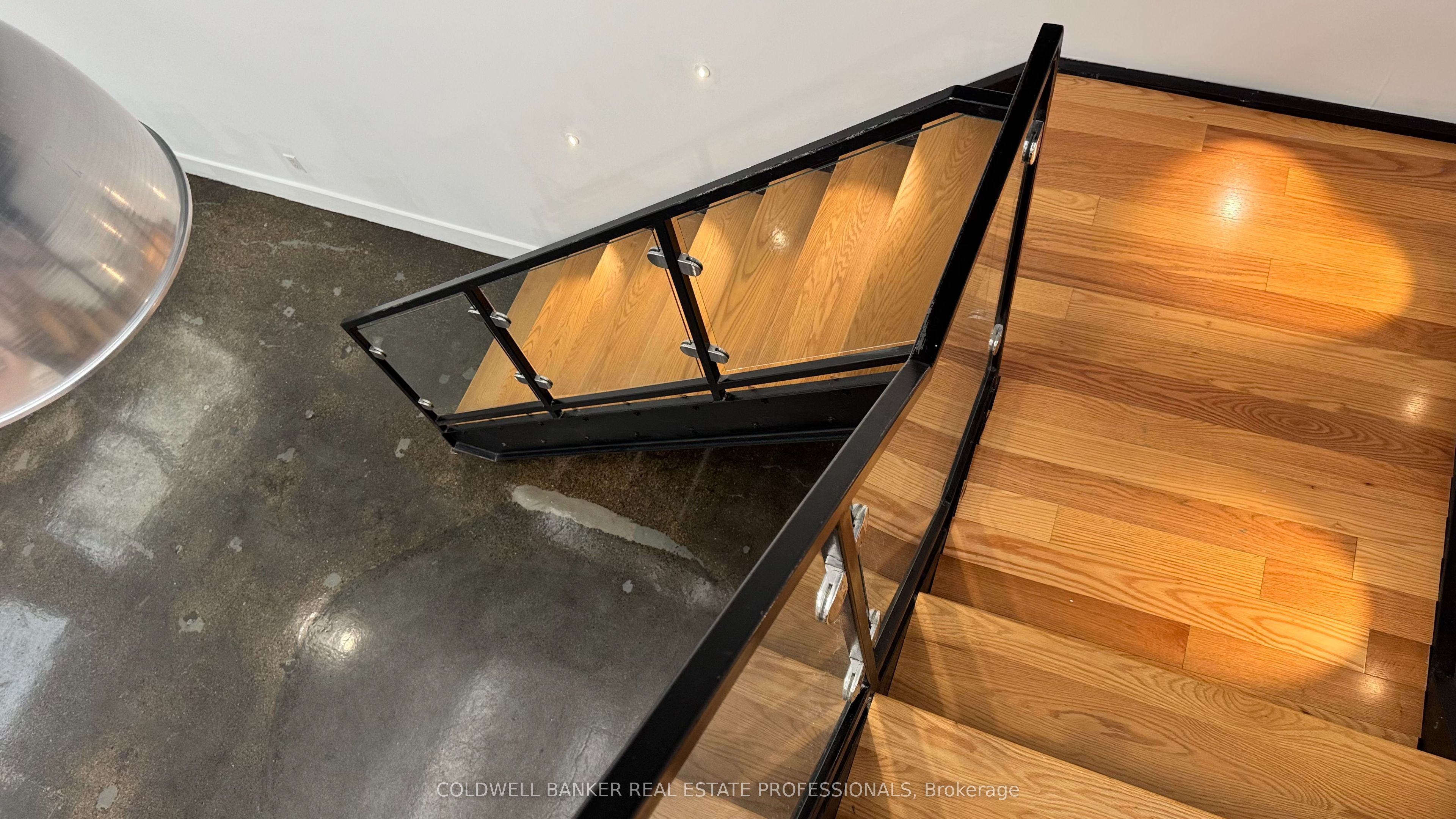 1159 Dundas Street E 158 Property Photo 5
