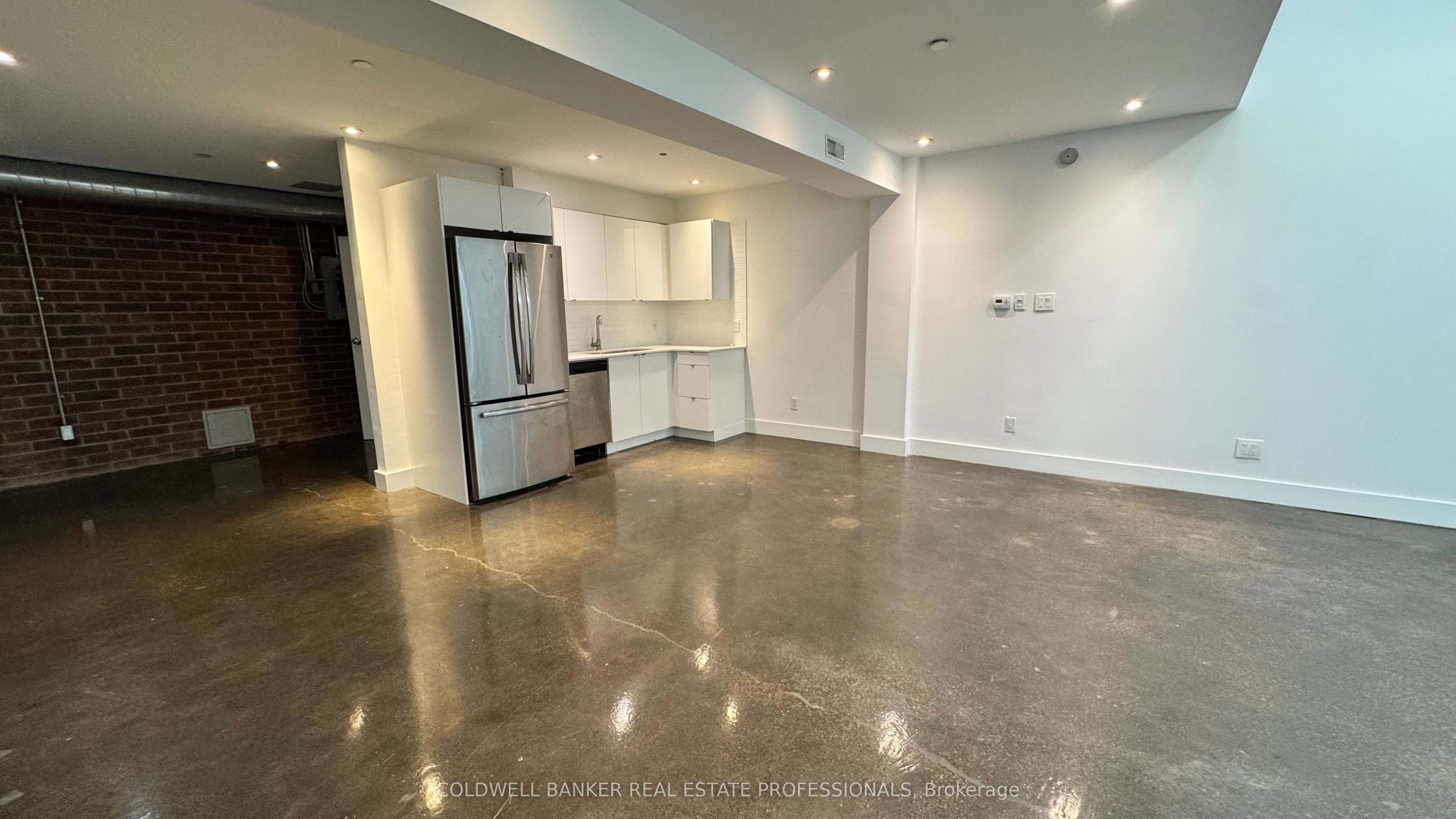 1159 Dundas Street E 158 Property Photo 15