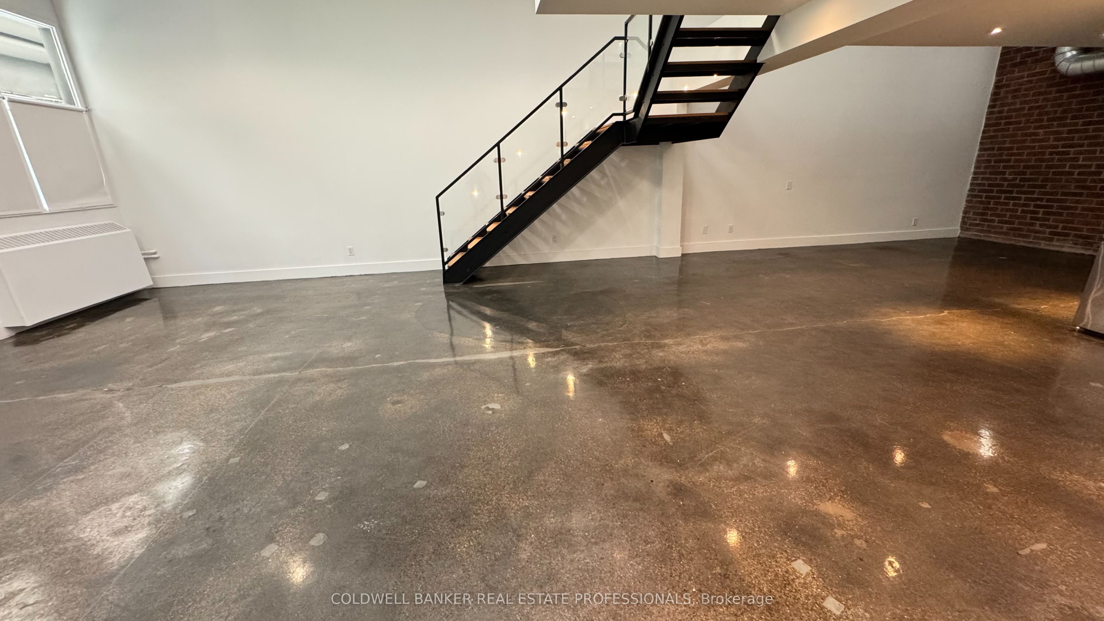 1159 Dundas Street E 158 Property Photo 16