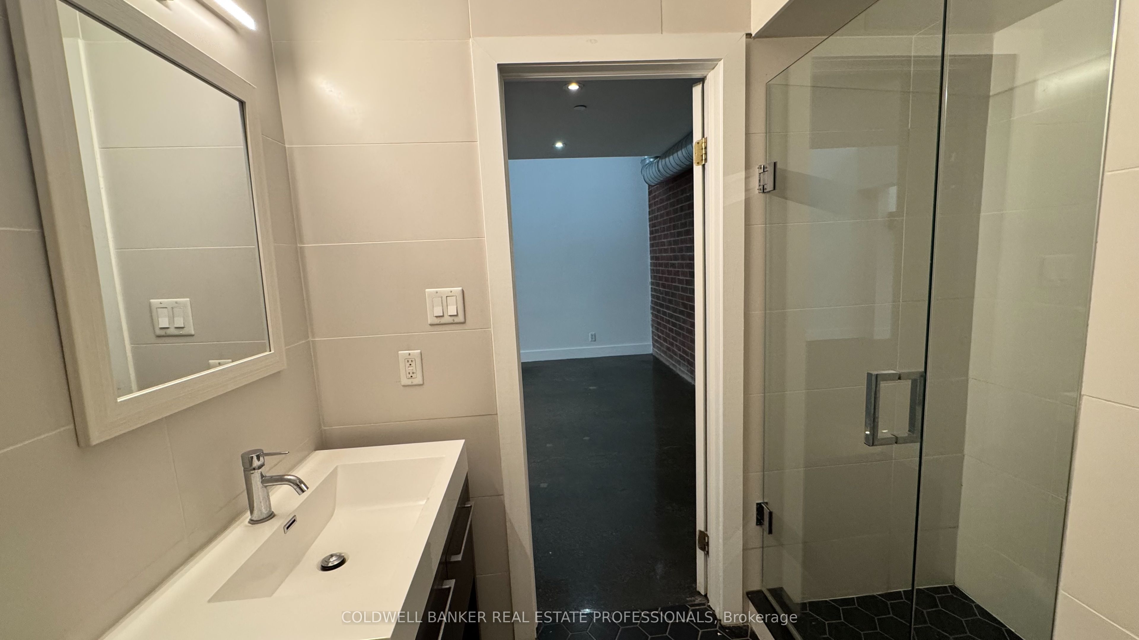 1159 Dundas Street E 158 Property Photo 19