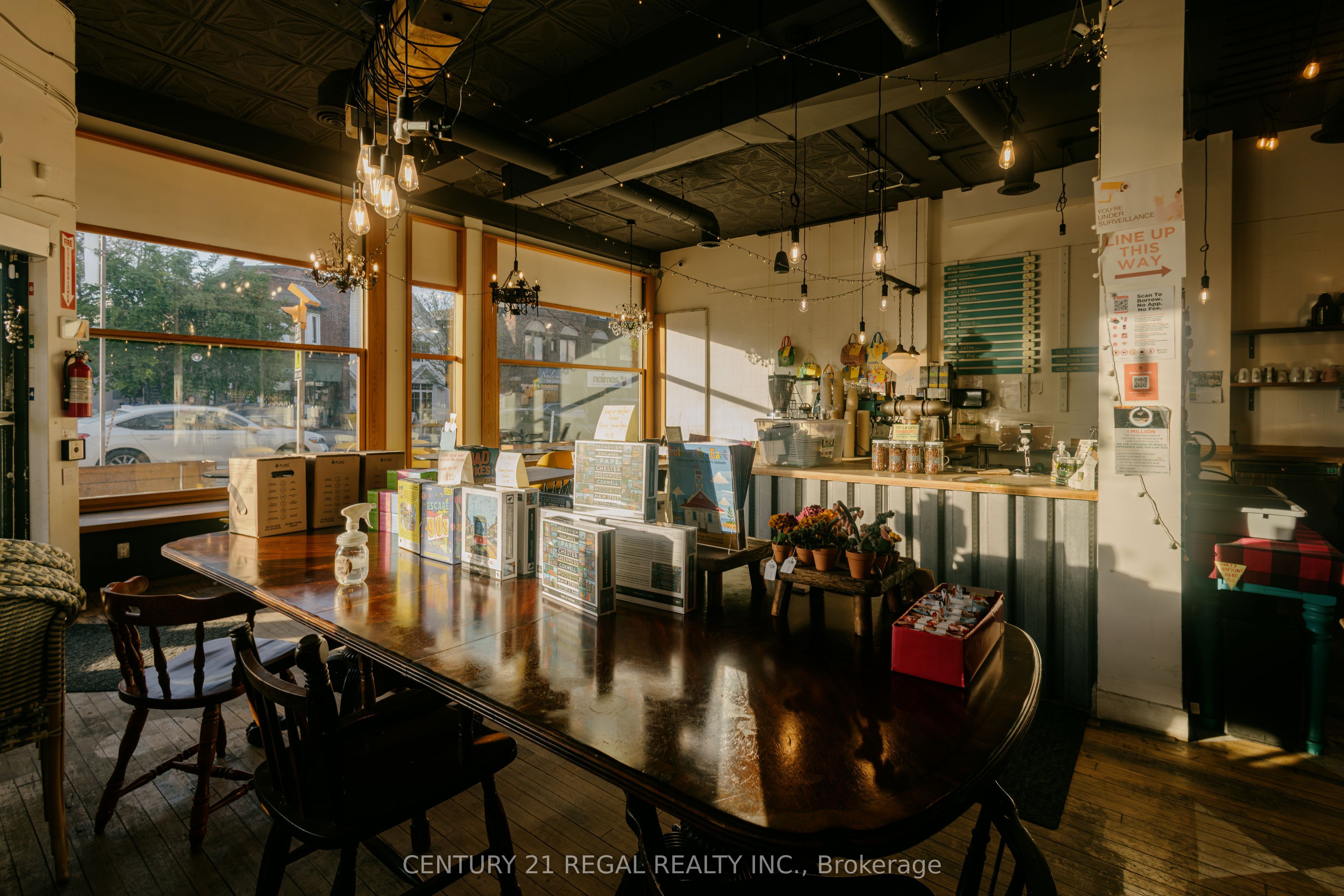 2165 Danforth Avenue Property Photo 7