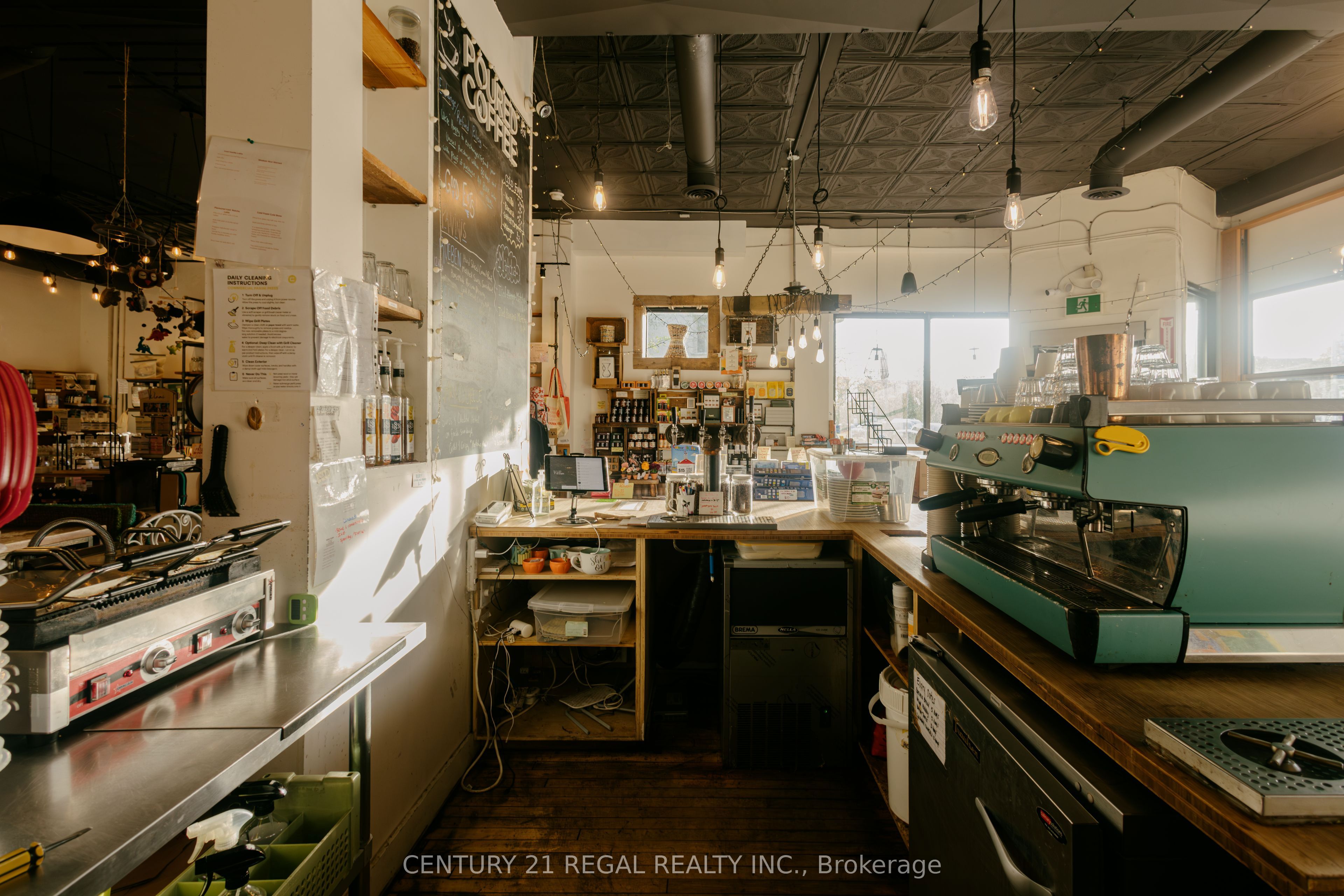 2165 Danforth Avenue Property Photo 12