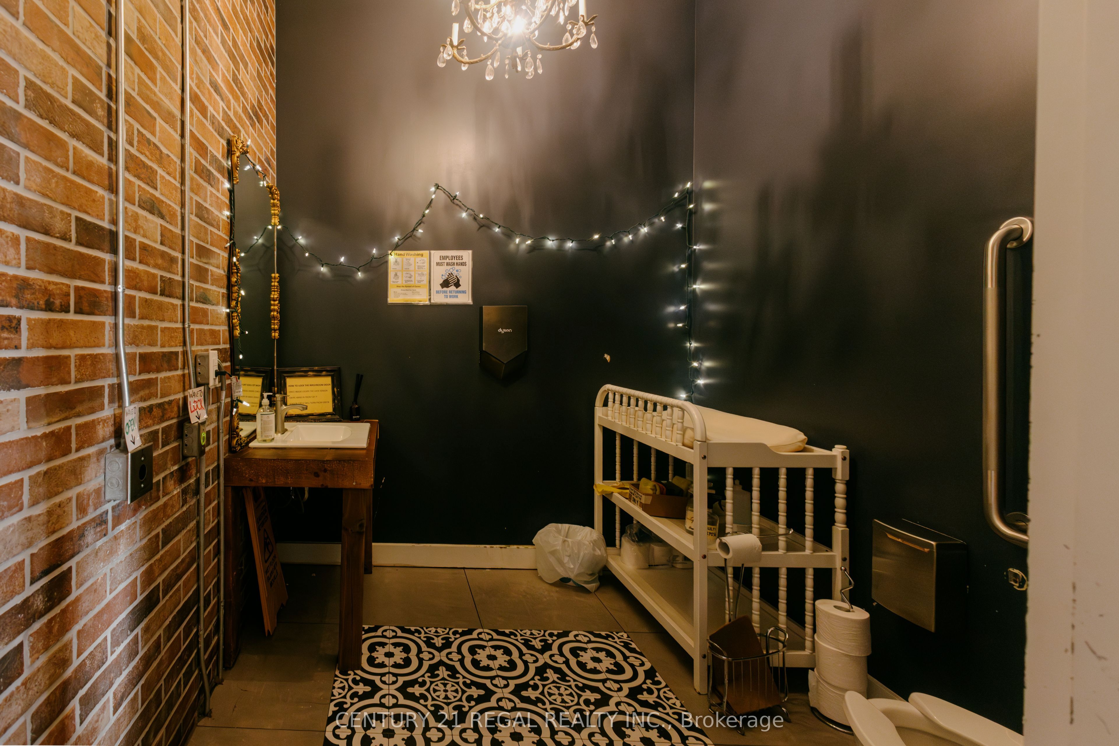 2165 Danforth Avenue Property Photo 19