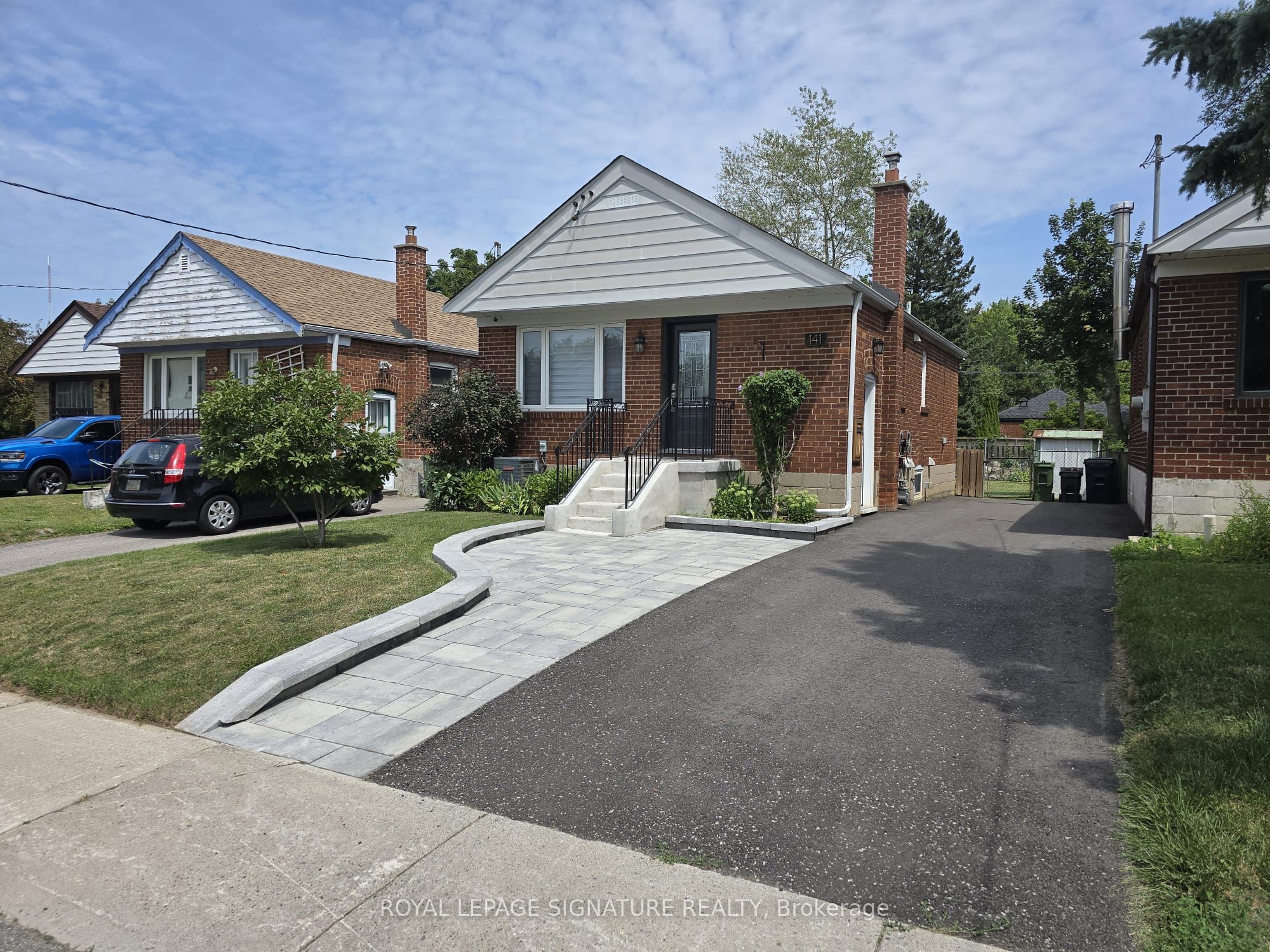 141 Phillip Avenue Lower Property Photo 1