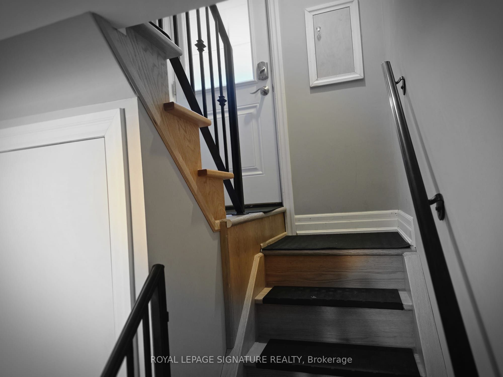 141 Phillip Avenue Lower Property Photo 5