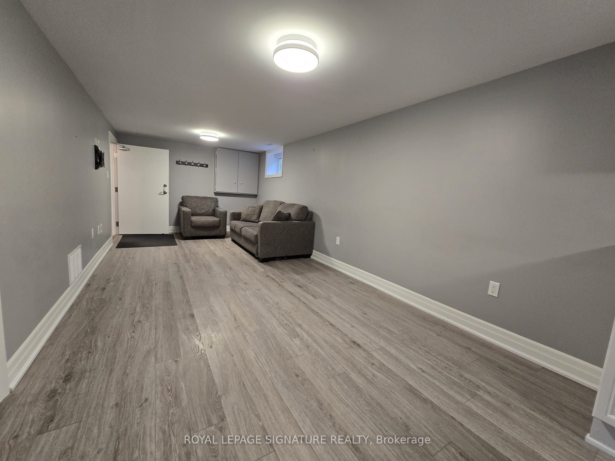 141 Phillip Avenue Lower Property Photo 7