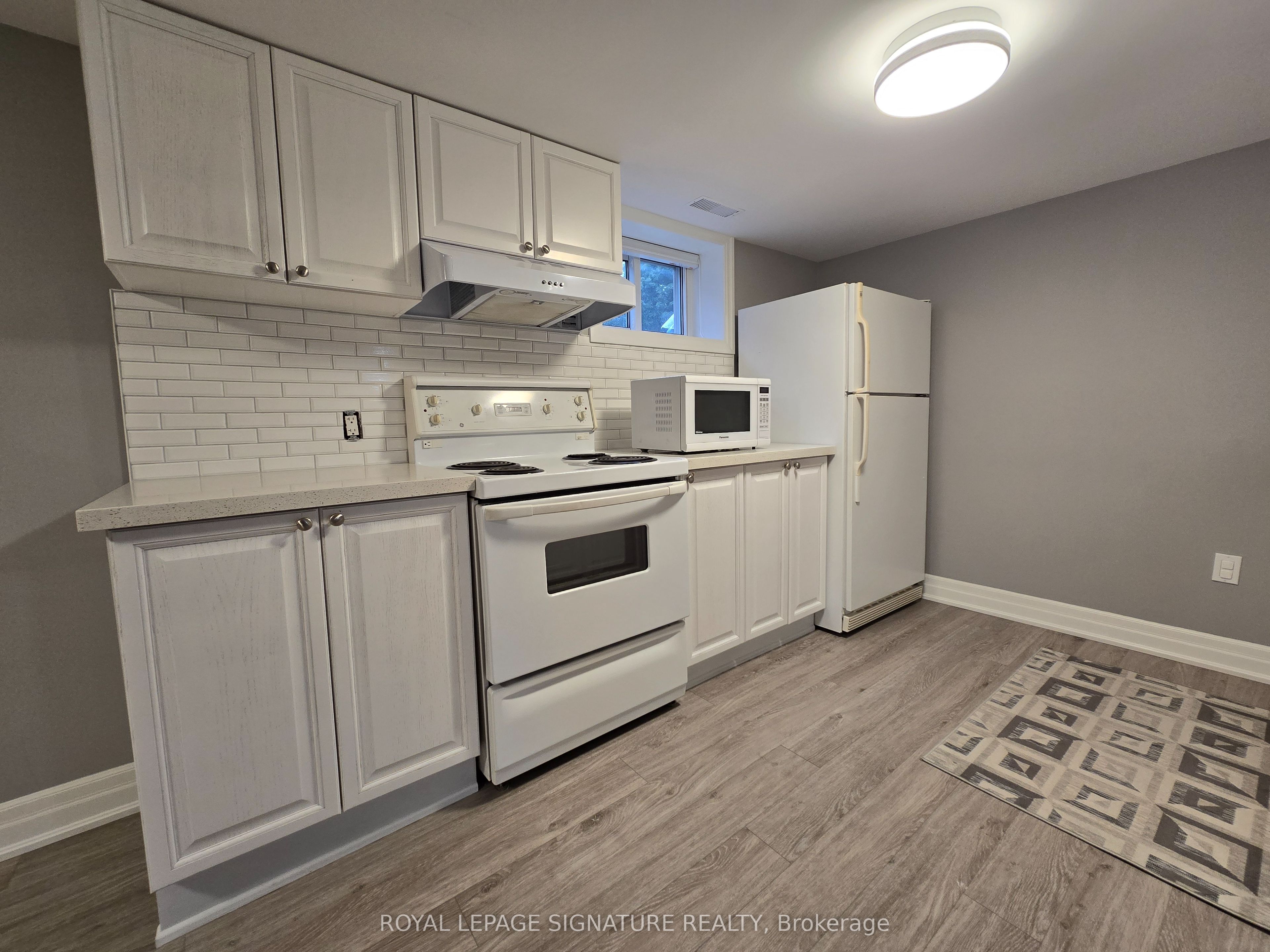 141 Phillip Avenue Lower Property Photo 8
