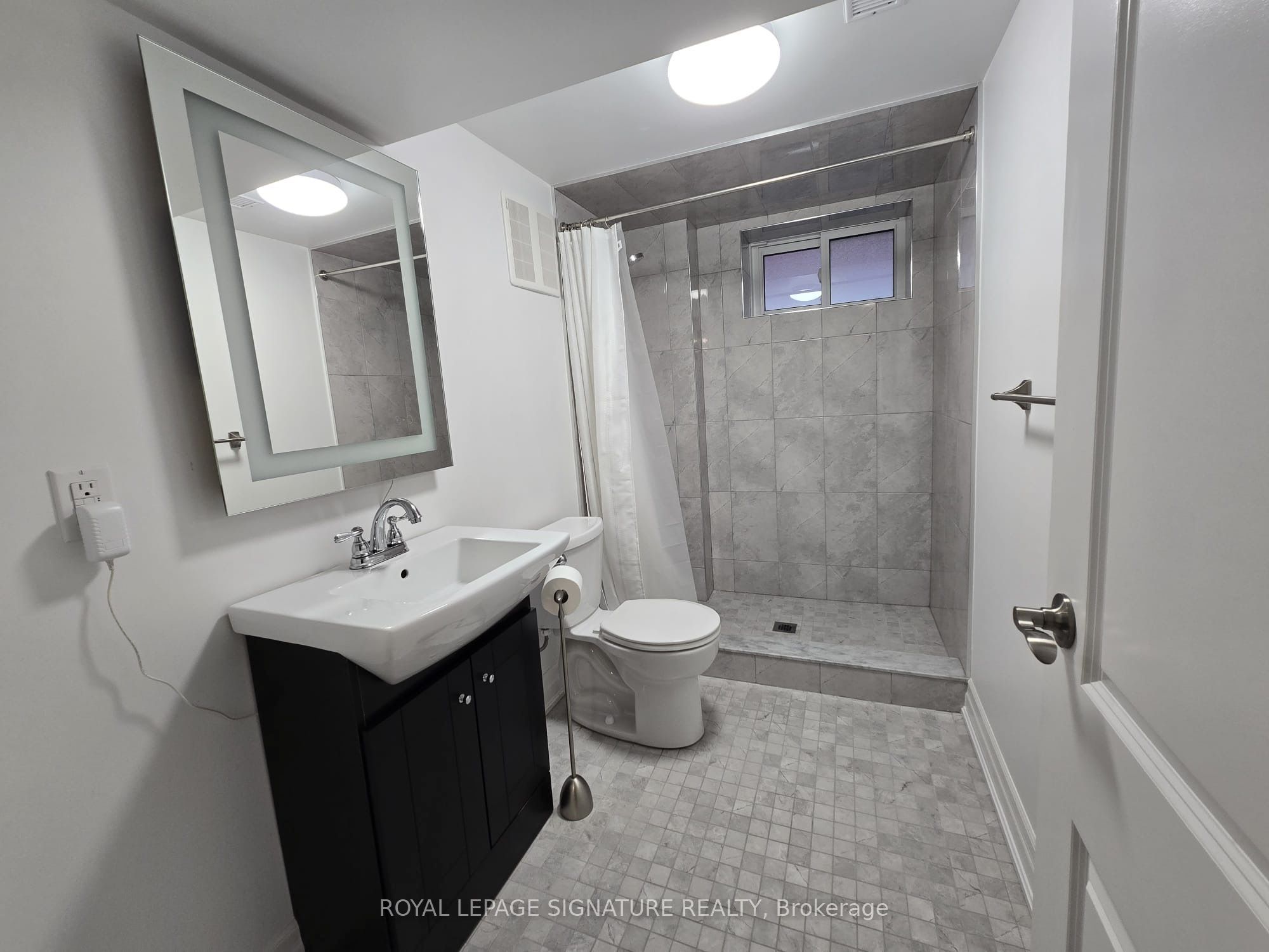 141 Phillip Avenue Lower Property Photo 15