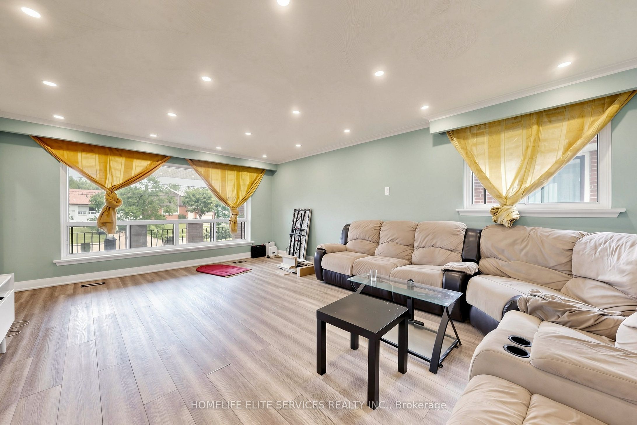 76 Gooderham Drive Property Photo 6