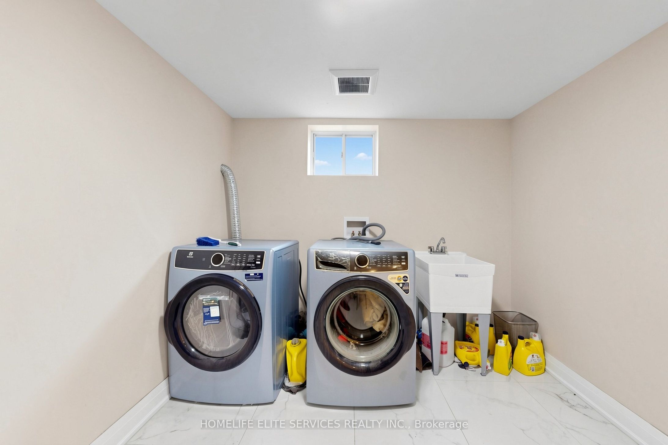76 Gooderham Drive Property Photo 41