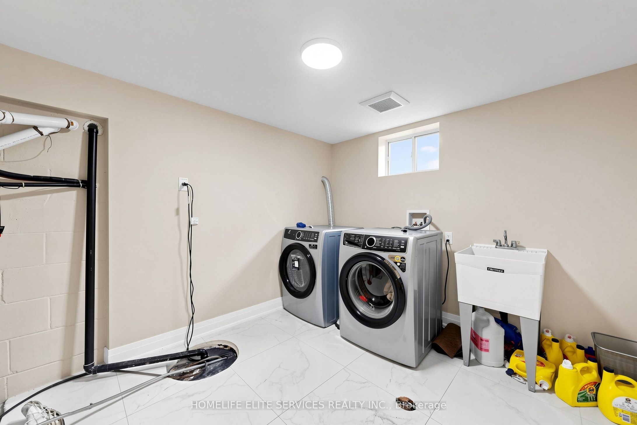 76 Gooderham Drive Property Photo 42