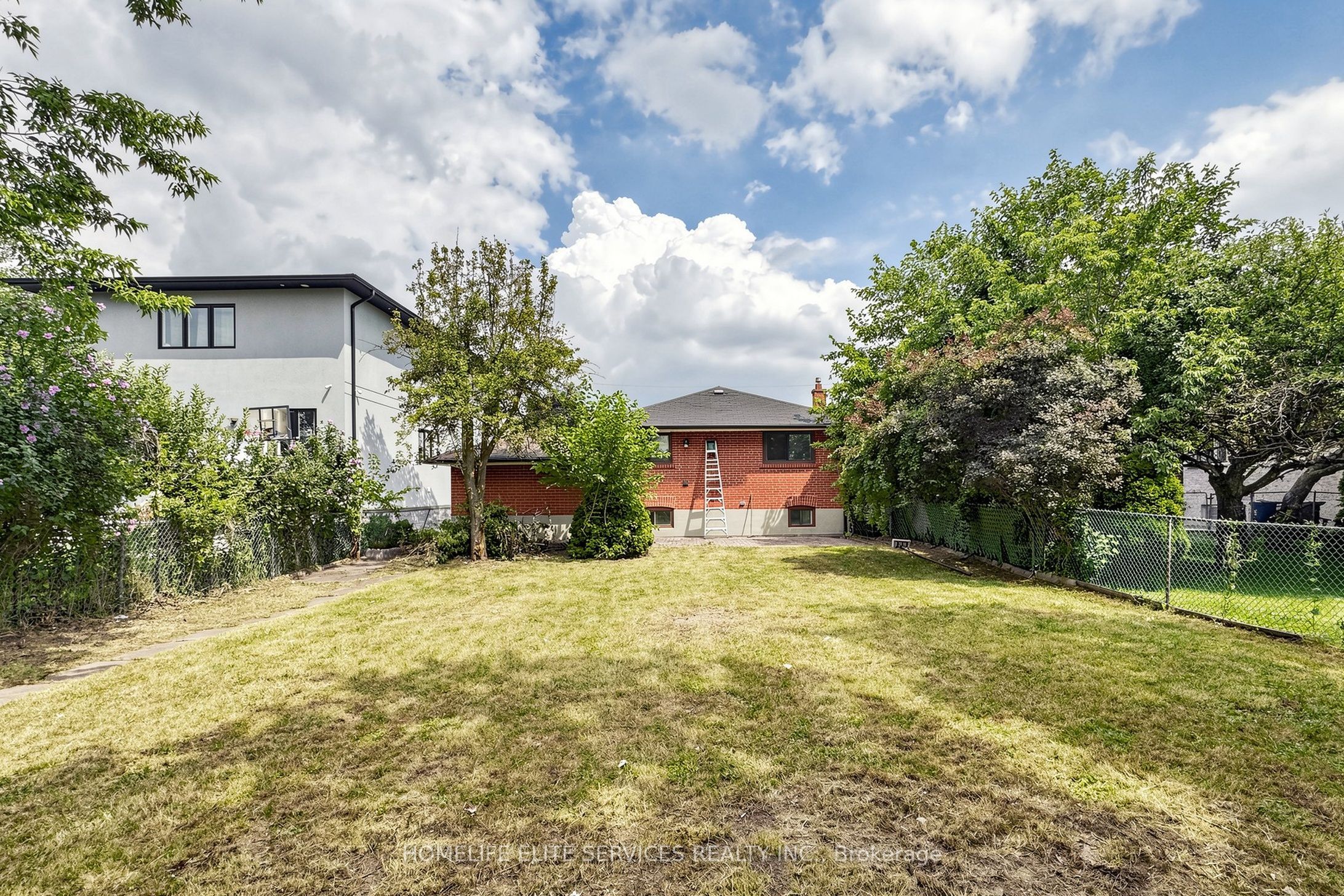 76 Gooderham Drive Property Photo 46