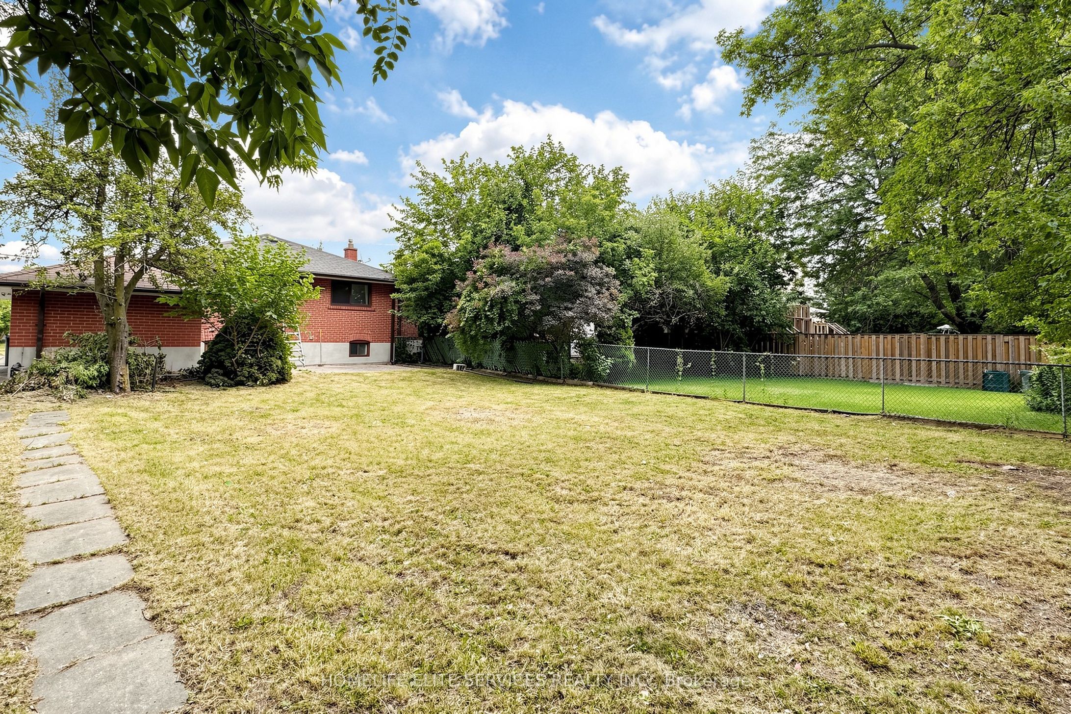 76 Gooderham Drive Property Photo 48
