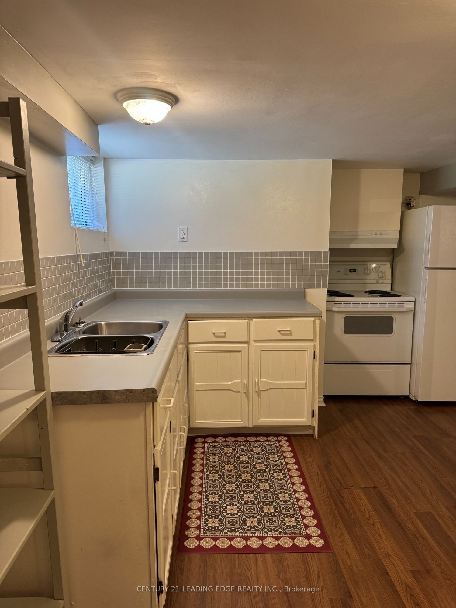 293 Oshawa Boulevard N Property Photo 5