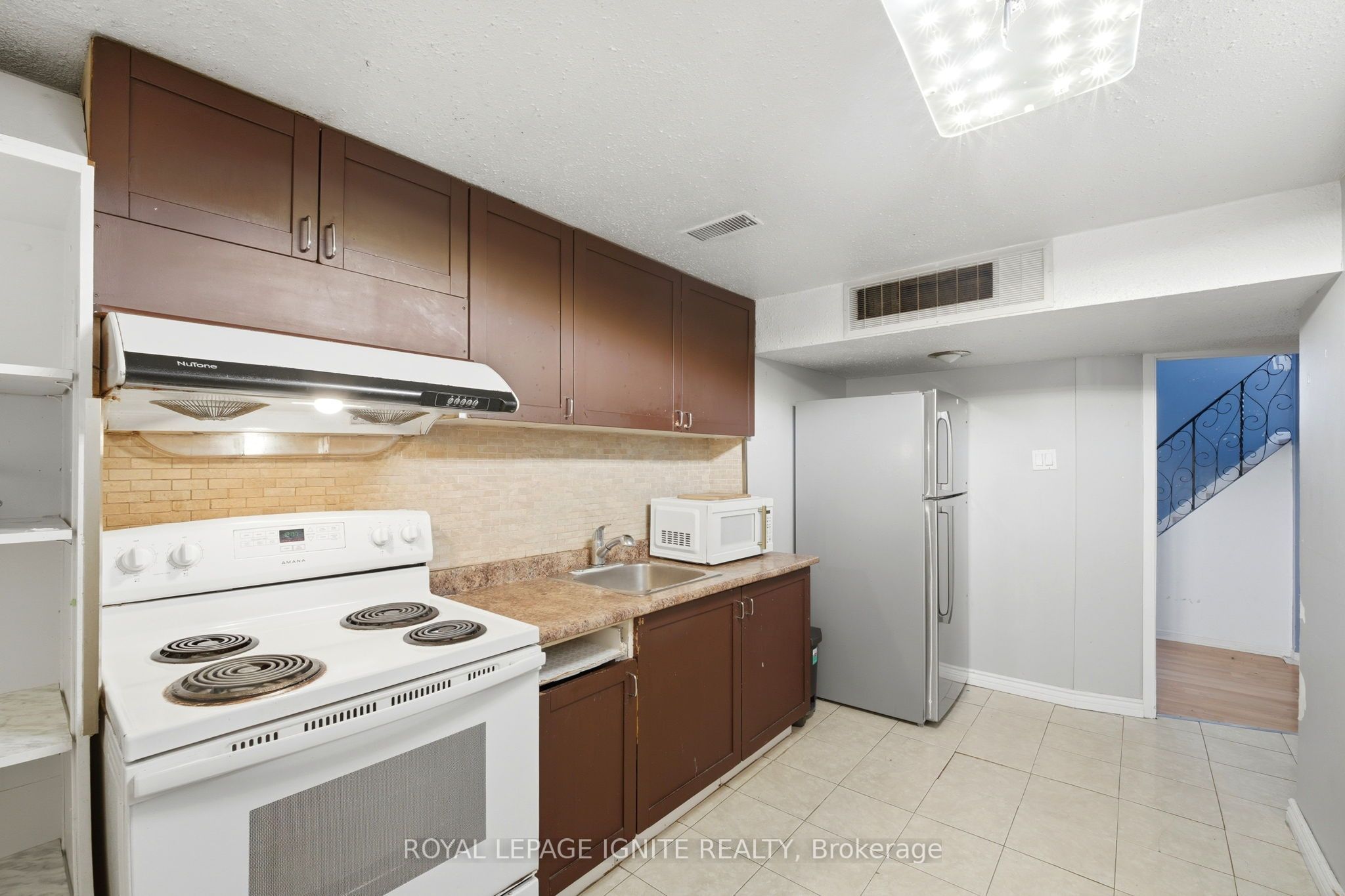 18 Gloaming Drive Bsmt Property Photo 9
