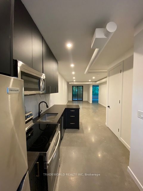862 Pape Avenue 3 Property Photo 4
