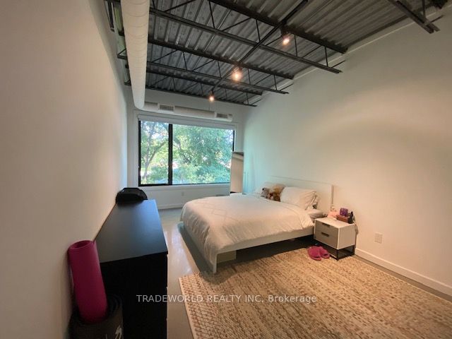 862 Pape Avenue 3 Property Photo 8