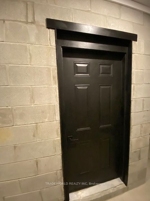 862 Pape Avenue 3 Property Photo 15