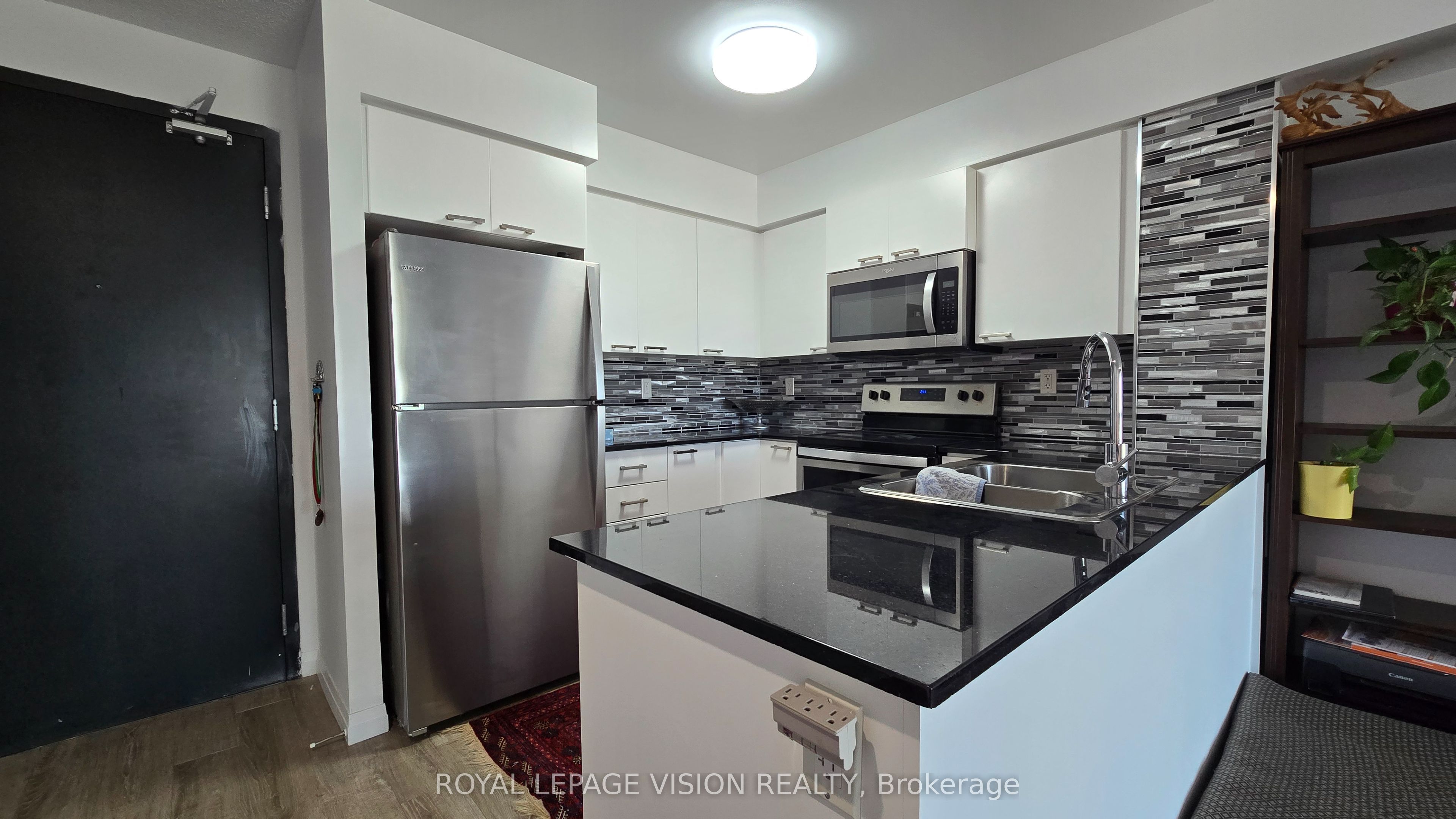 2150 Lawrence Avenue E 1812 Property Photo 12