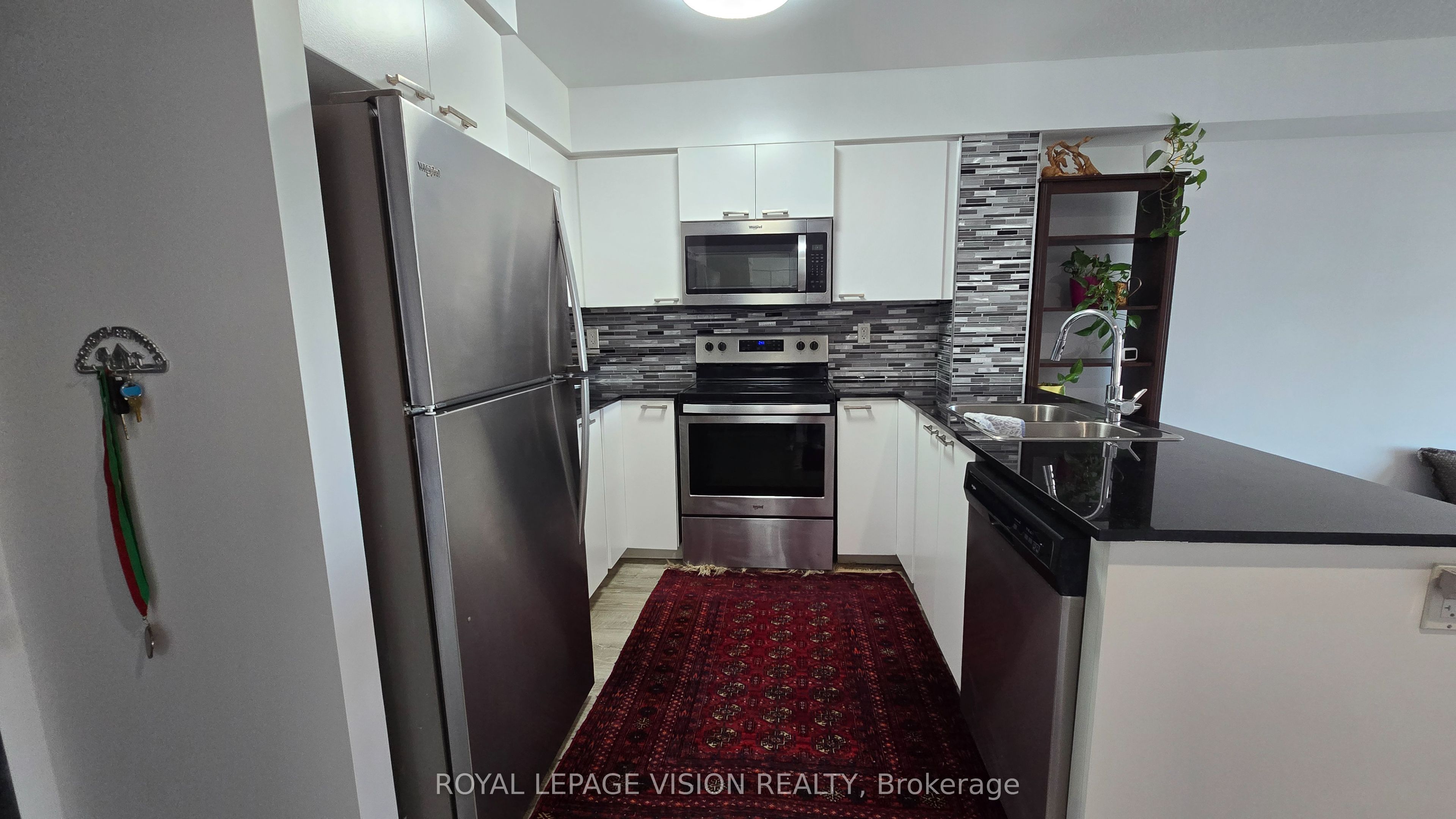 2150 Lawrence Avenue E 1812 Property Photo 13