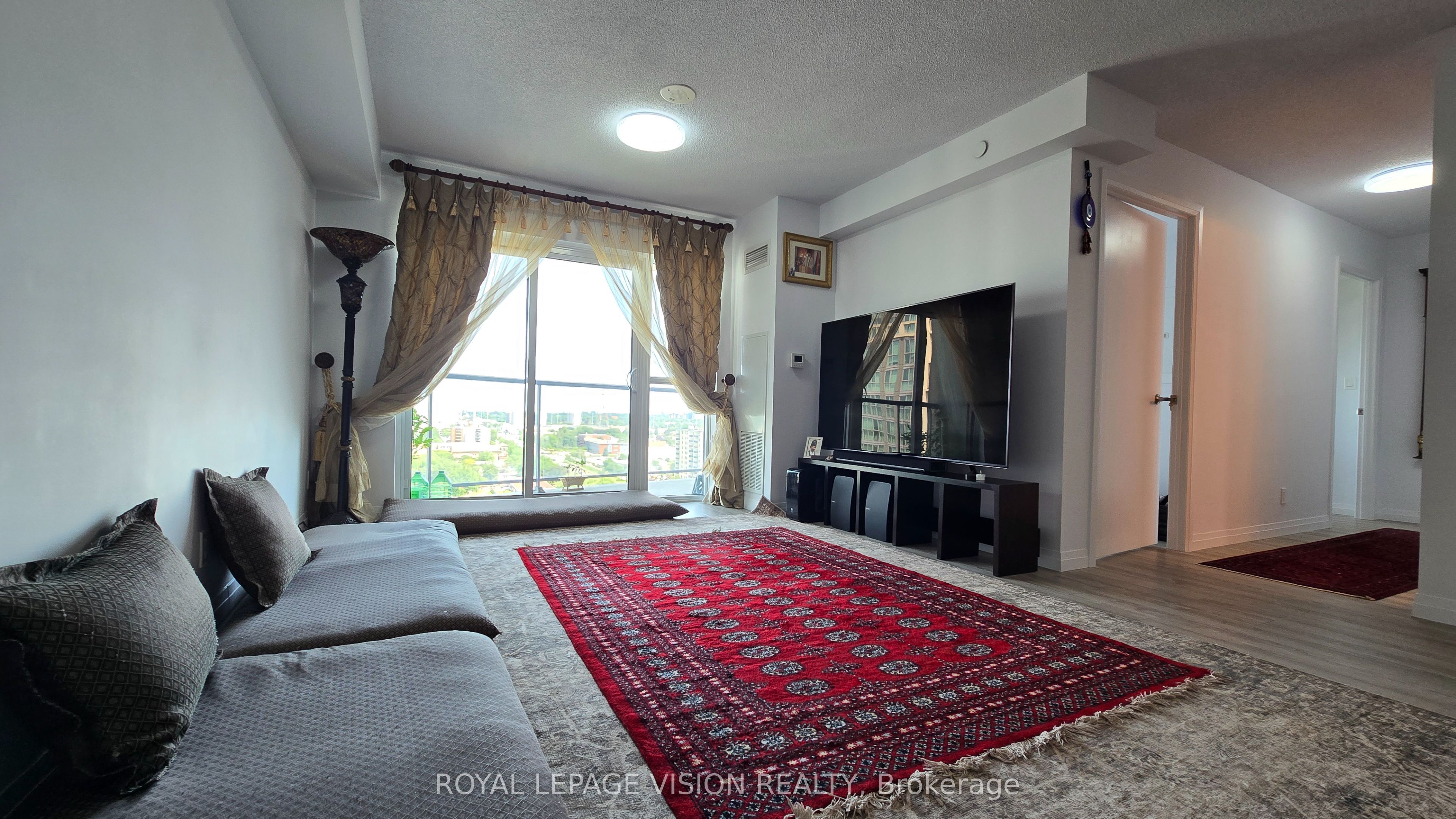 2150 Lawrence Avenue E 1812 Property Photo 15
