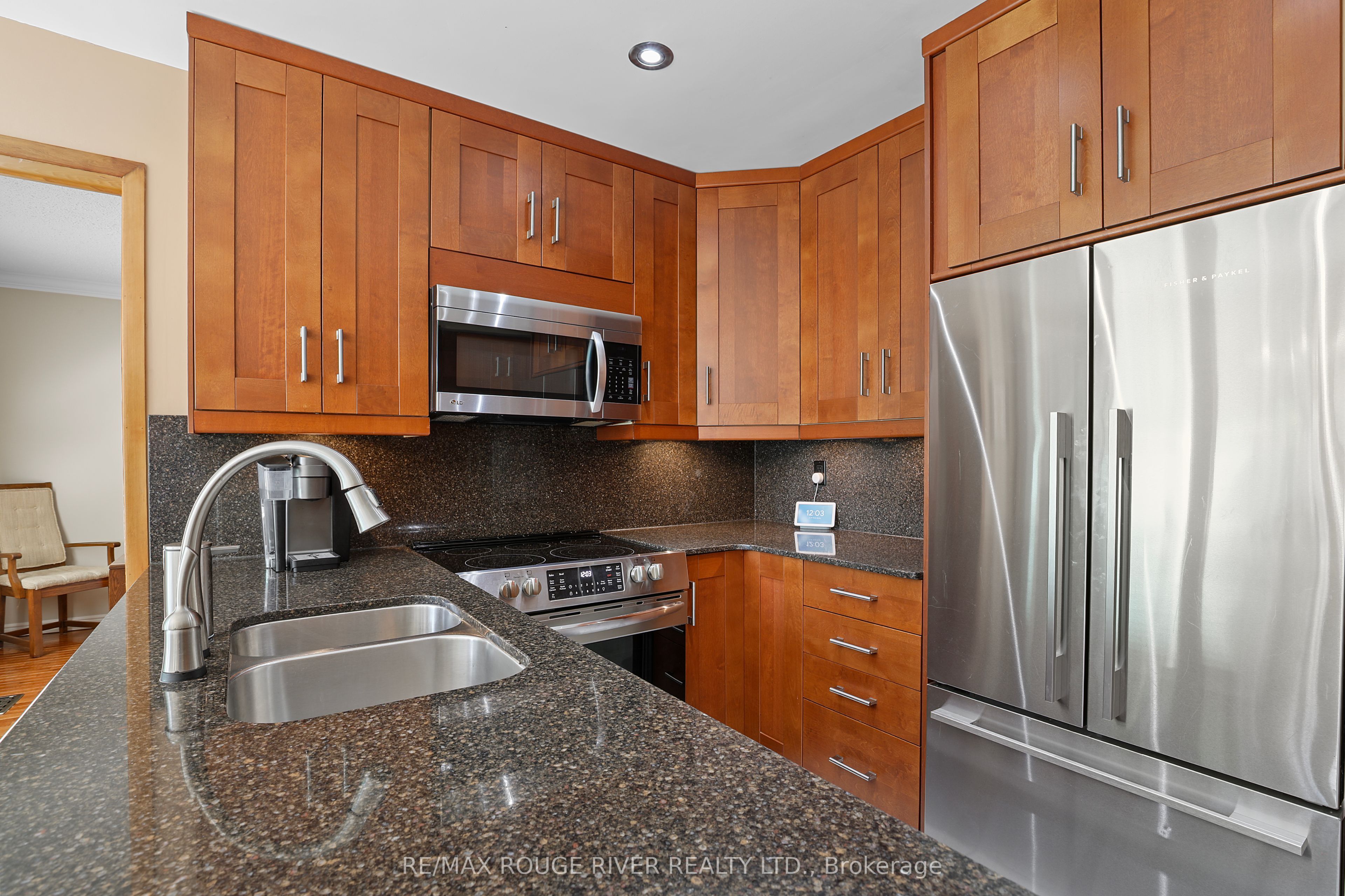 11 Canmore Boulevard Property Photo 7