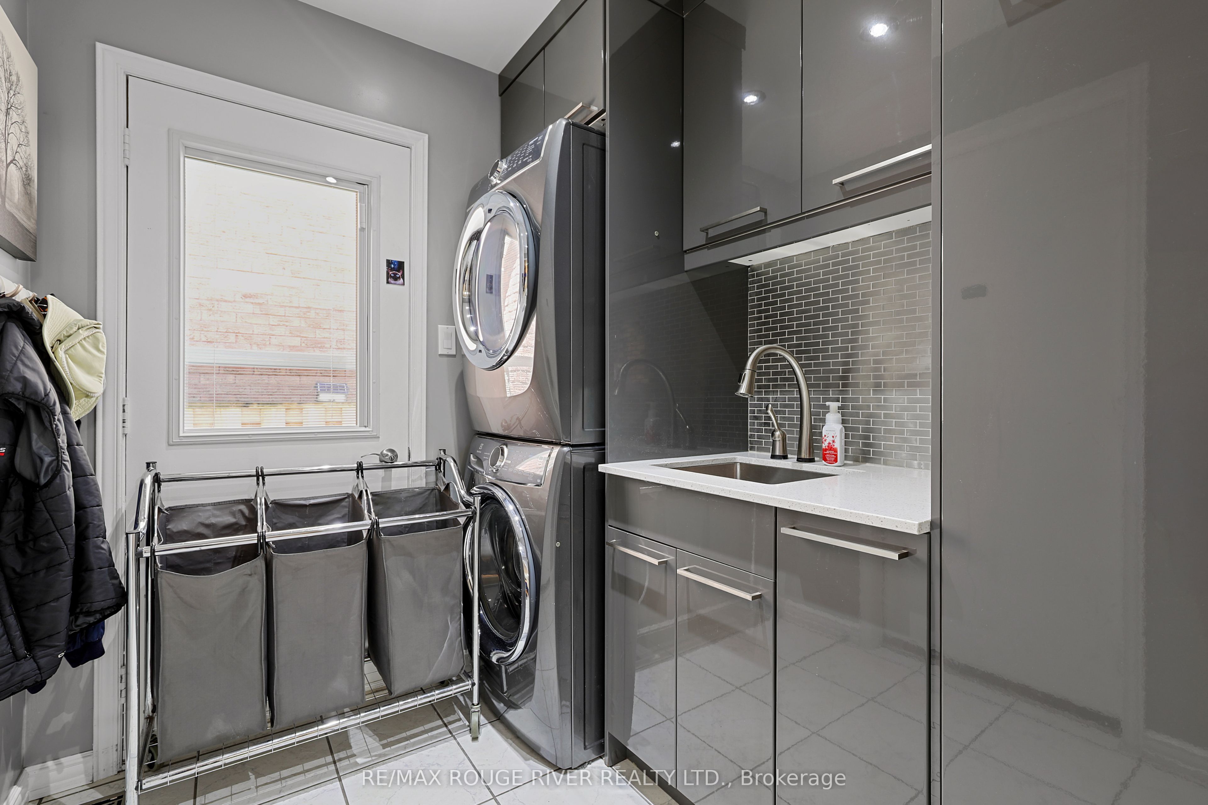 11 Canmore Boulevard Property Photo 34